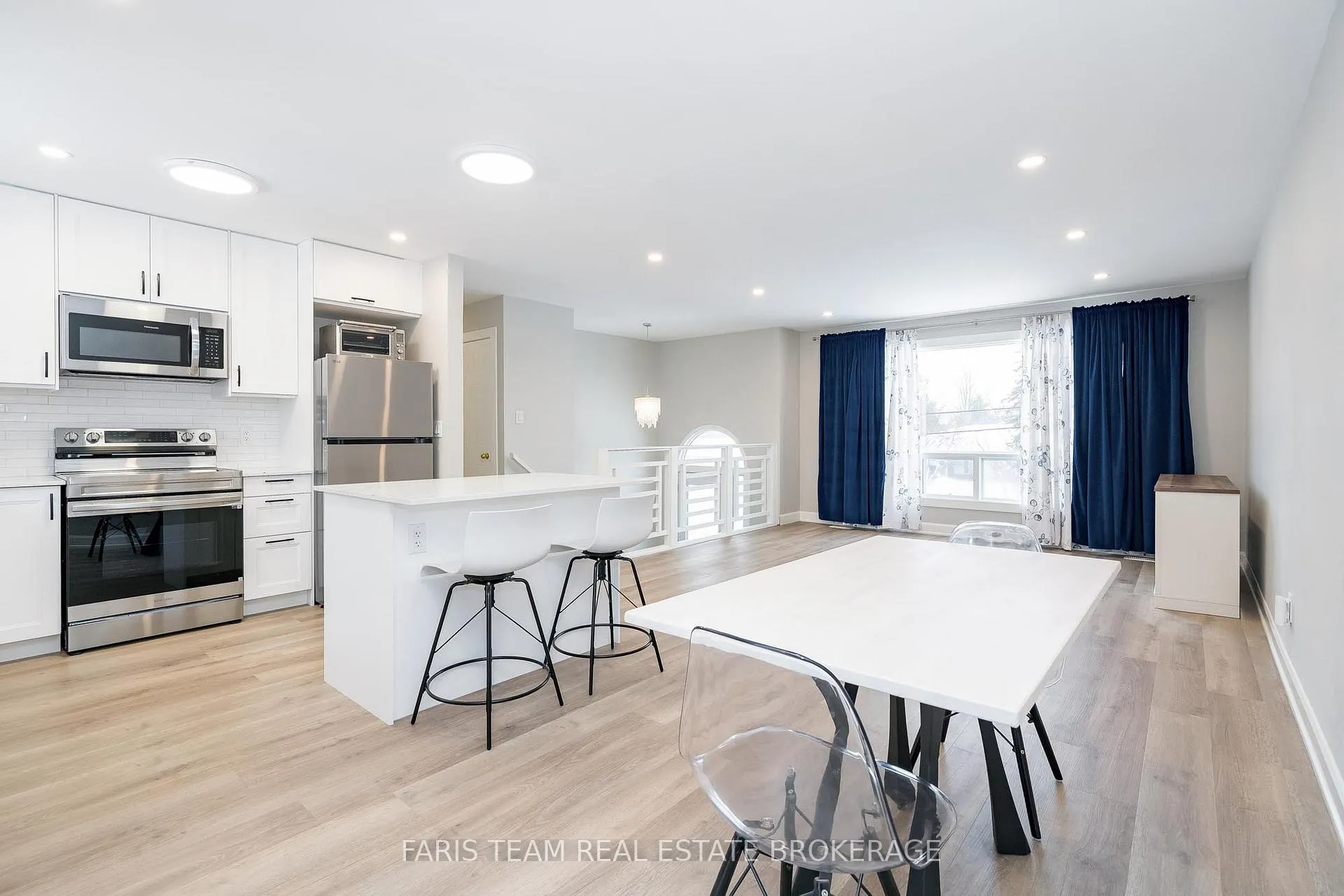 Photo 9 of 214 Huronia Road, Barrie, Painswick North — HOMEH