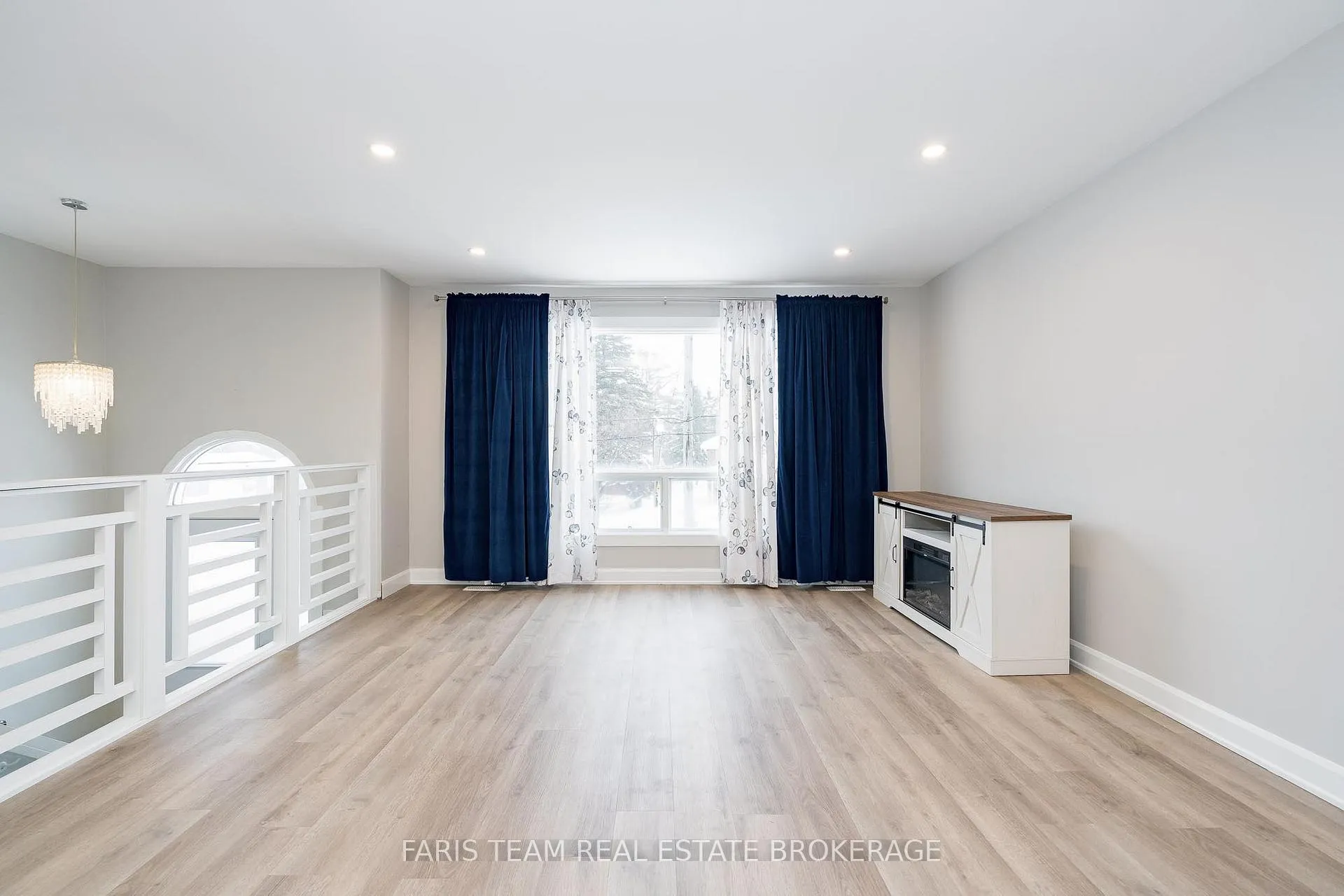 Photo 12 of 214 Huronia Road, Barrie, Painswick North — HOMEH