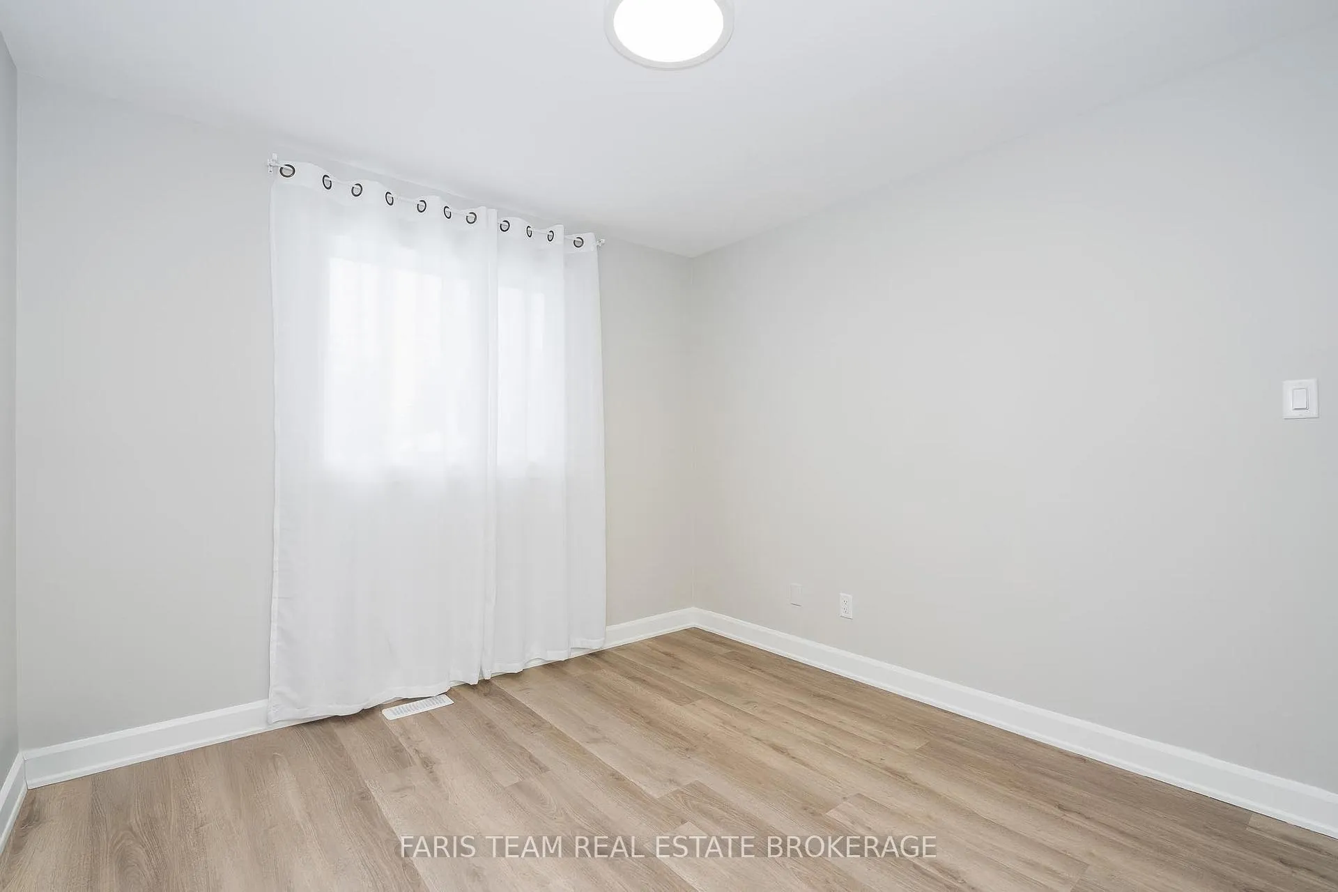 Photo 19 of 214 Huronia Road, Barrie, Painswick North — HOMEH