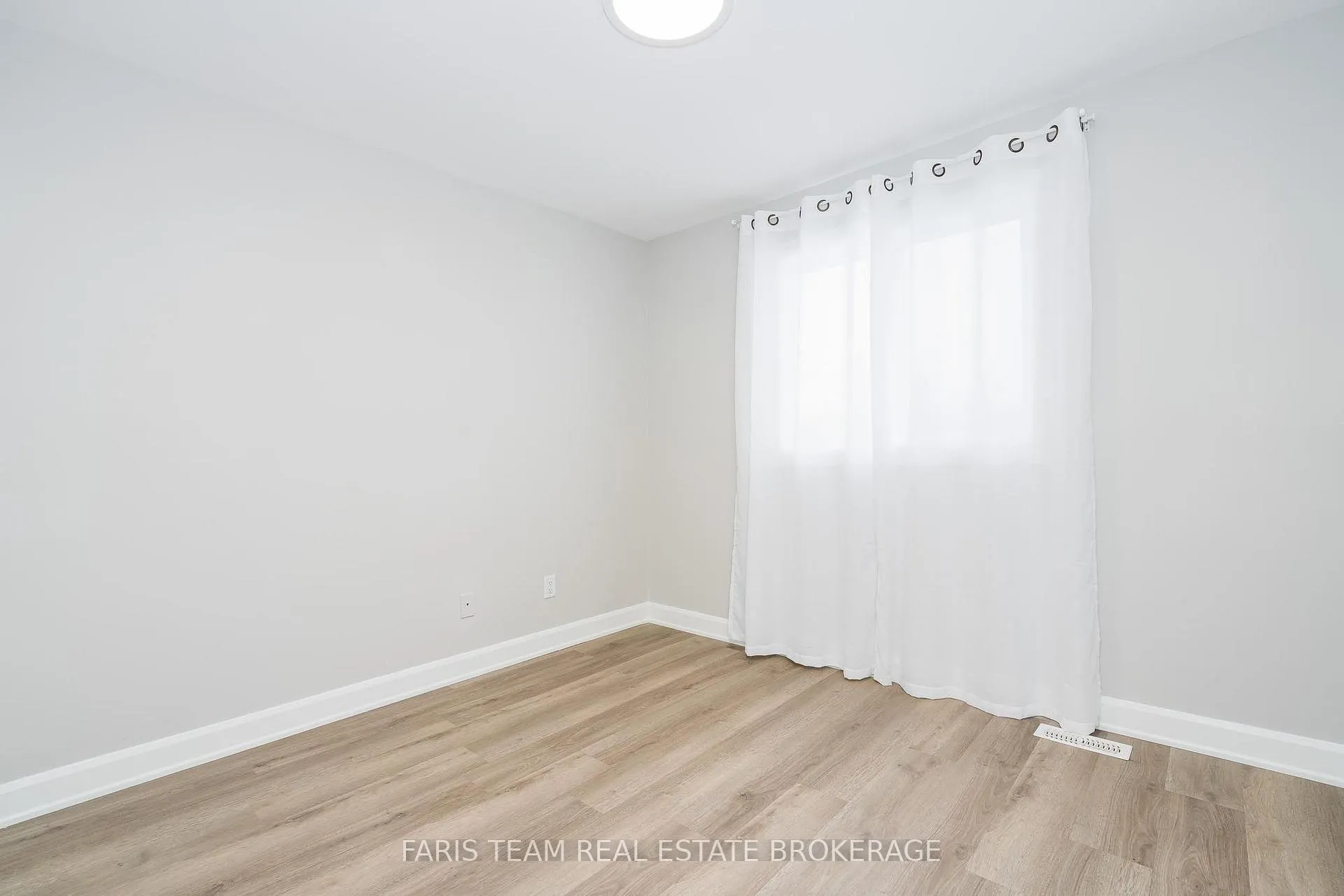 Photo 22 of 214 Huronia Road, Barrie, Painswick North — HOMEH