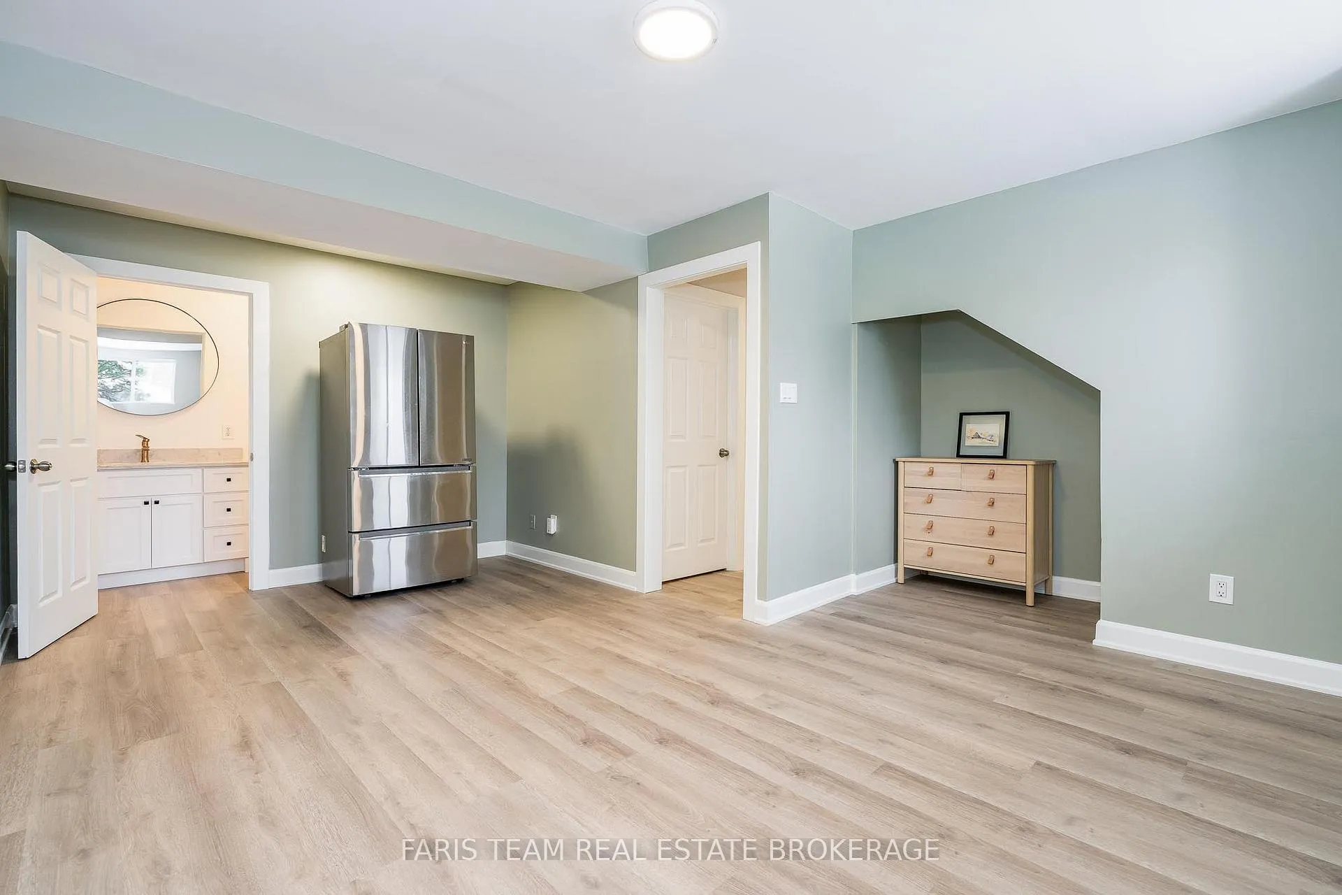 Photo 25 of 214 Huronia Road, Barrie, Painswick North — HOMEH