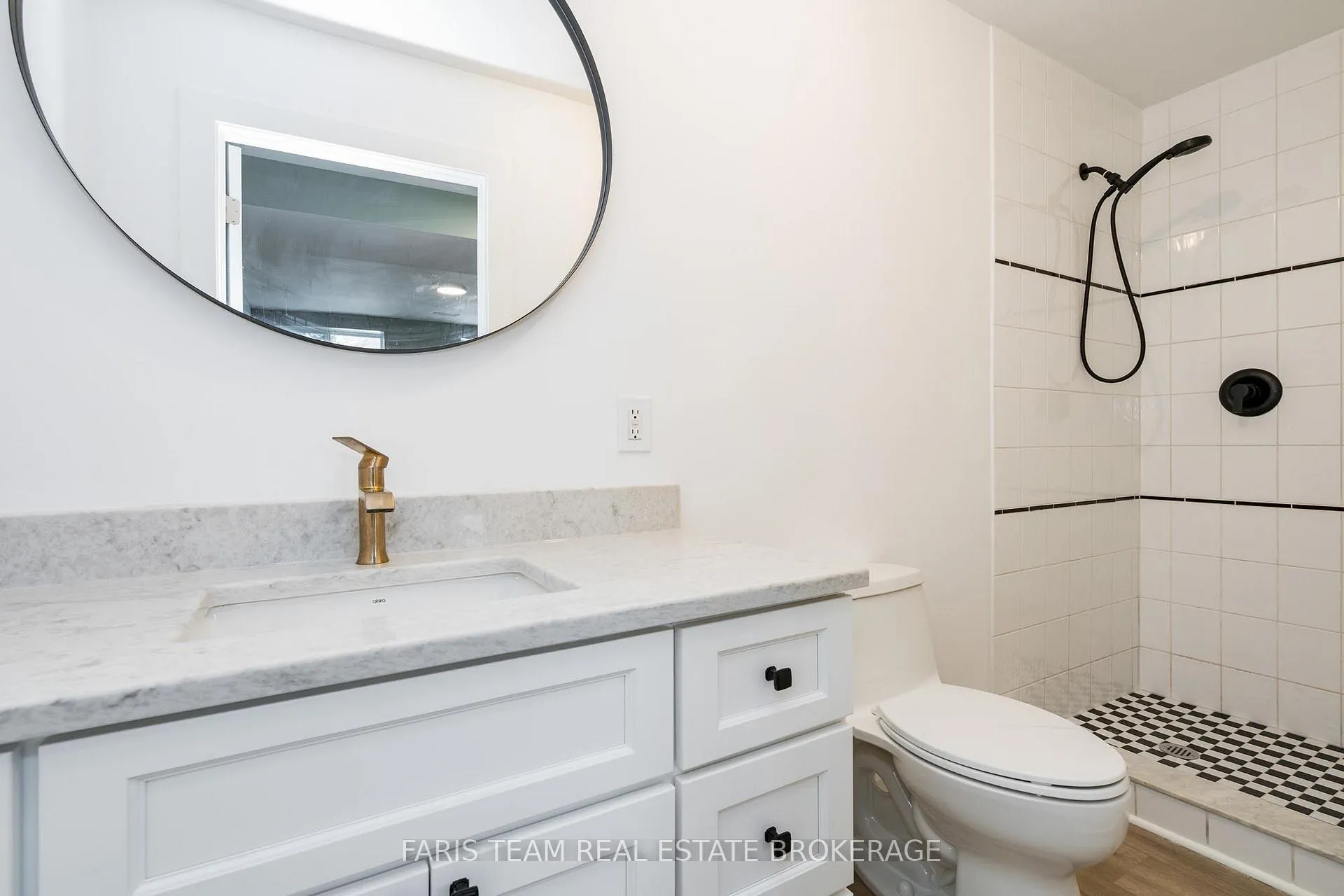 Photo 27 of 214 Huronia Road, Barrie, Painswick North — HOMEH