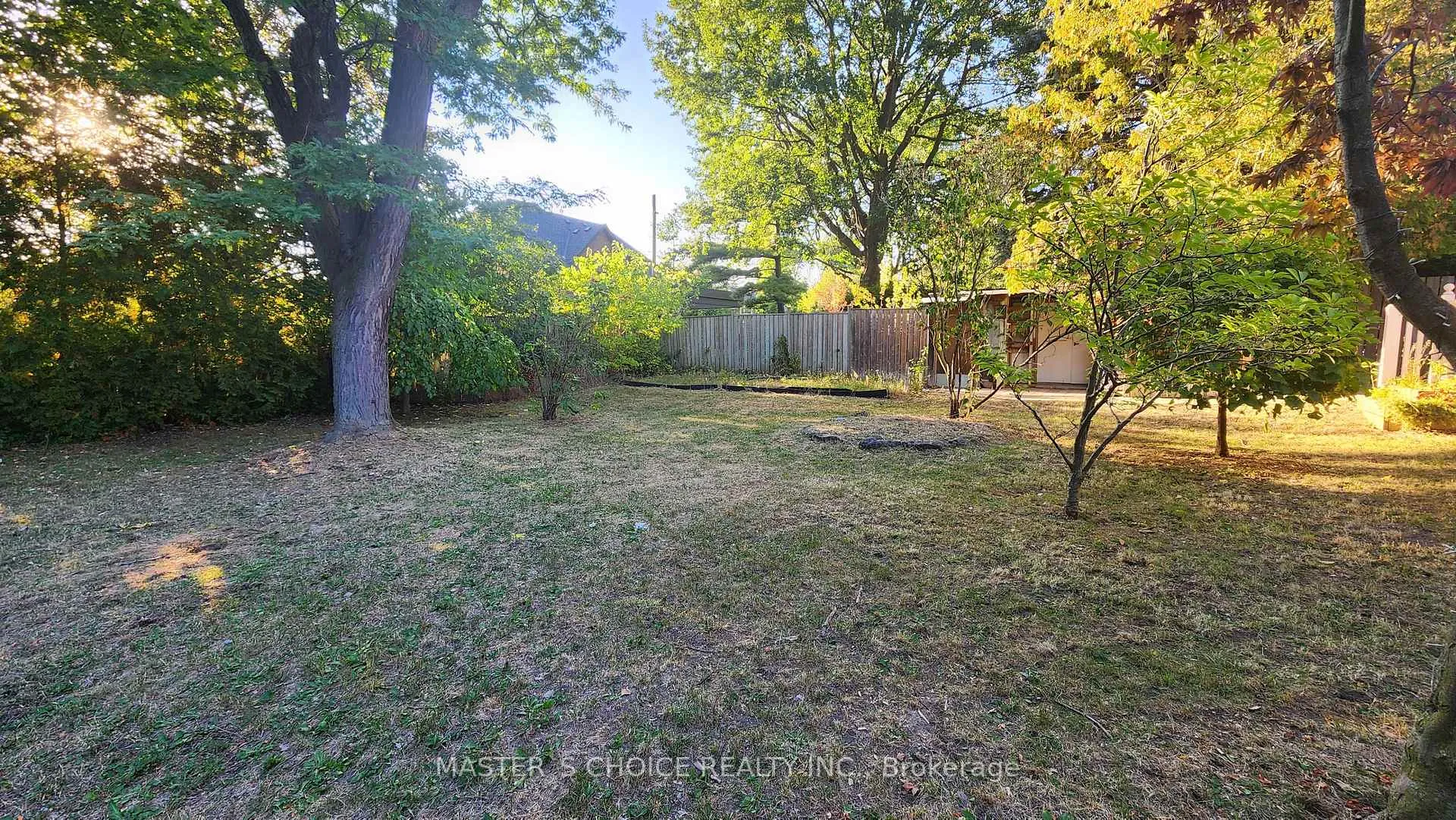Photo 5 of 6 Shasta Drive, Vaughan, Uplands — HOMEH