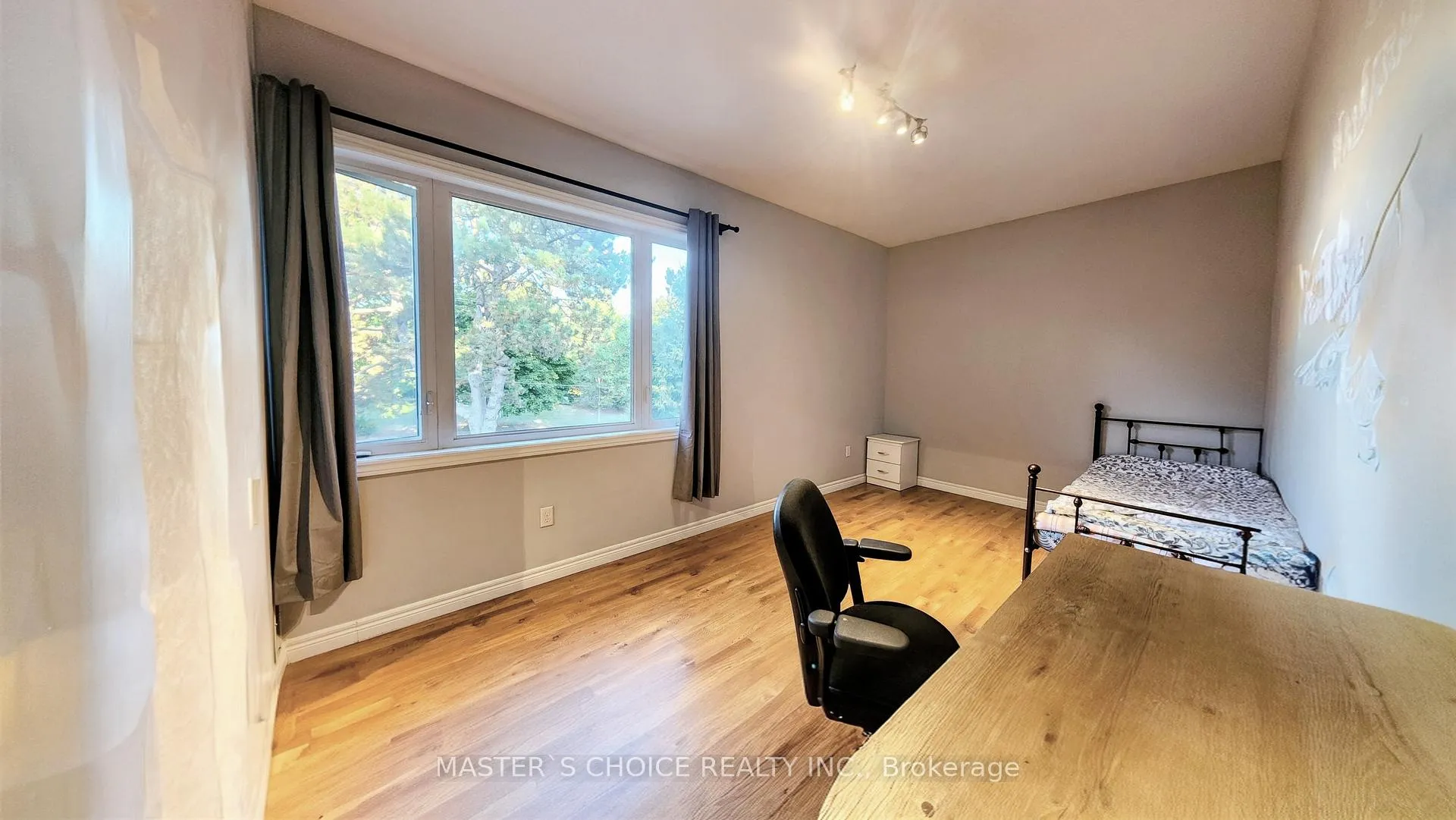 Photo 13 of 6 Shasta Drive, Vaughan, Uplands — HOMEH