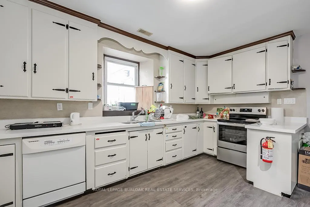 Photo 8 of 50 Sanders Boulevard, Hamilton, Ainslie Wood — HOMEH