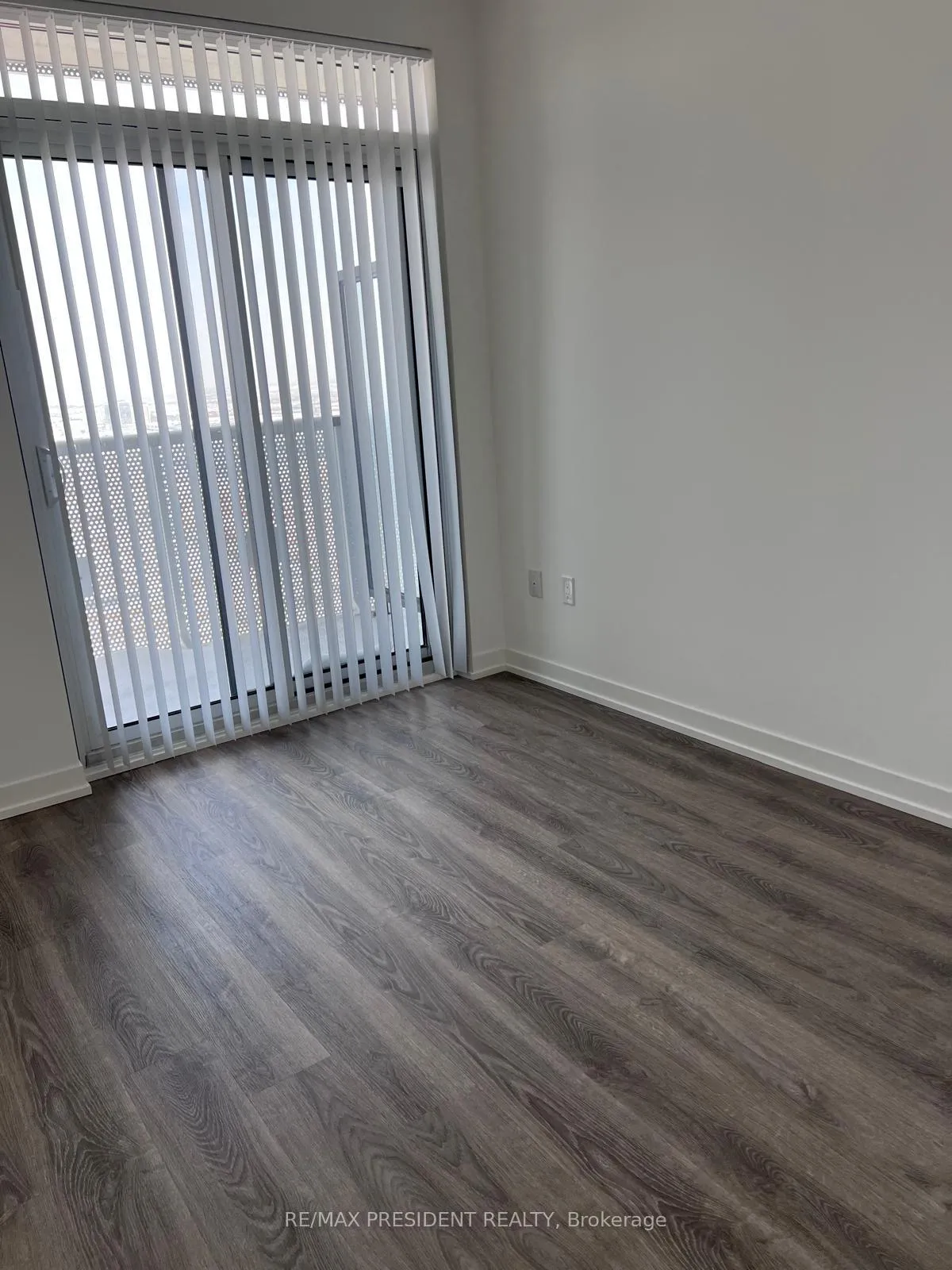 Photo 4 of Unit 5302, 8 Interchange Way, Vaughan, Vaughan Corporate Centre — HOMEH