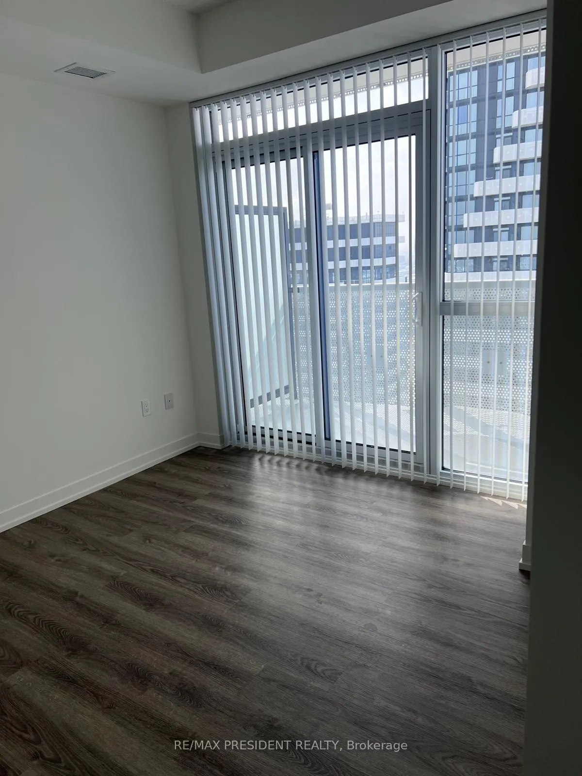 Photo 6 of Unit 5302, 8 Interchange Way, Vaughan, Vaughan Corporate Centre — HOMEH
