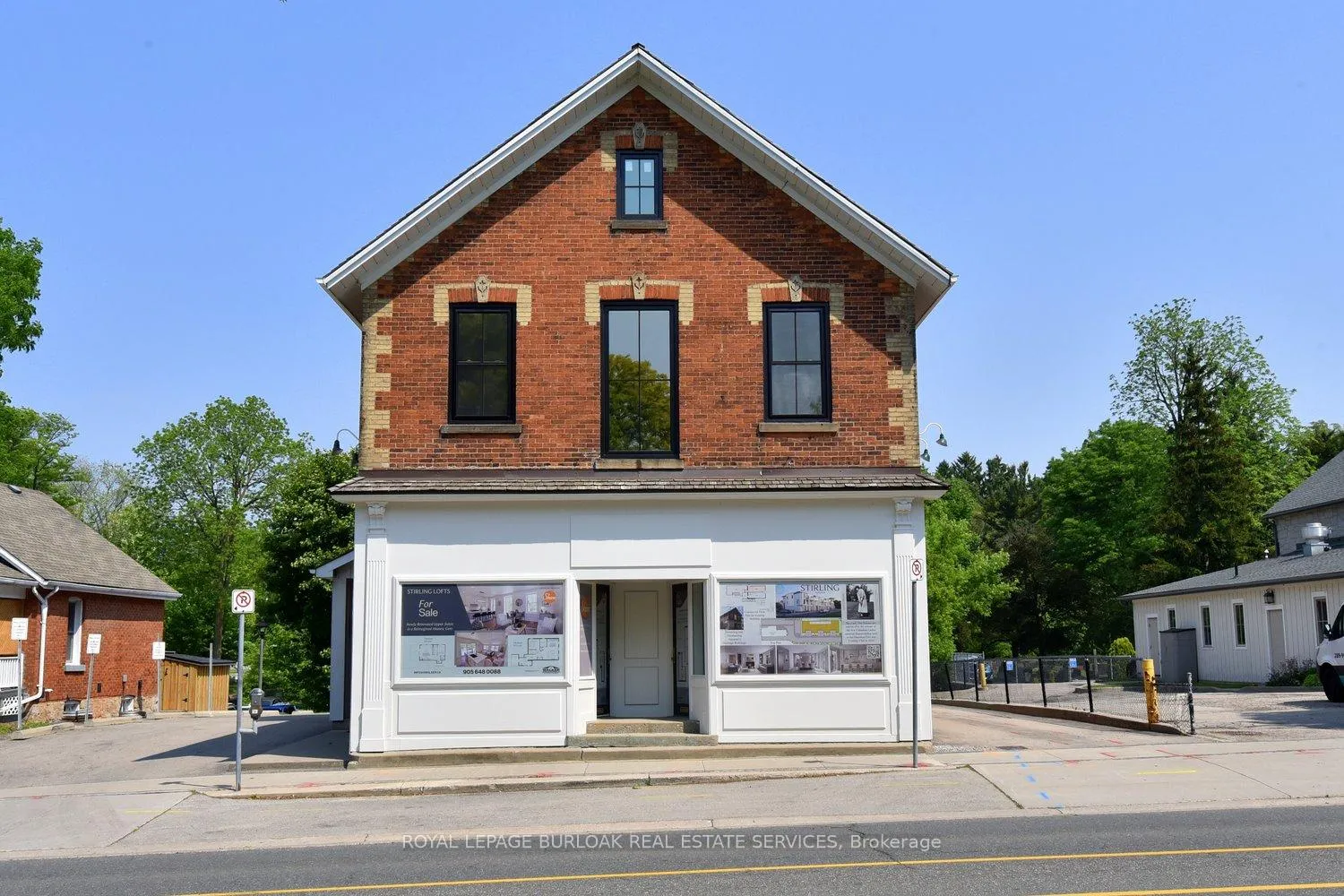Photo 2 of Unit 201, 284 Wilson Street E, Hamilton, Ancaster — HOMEH