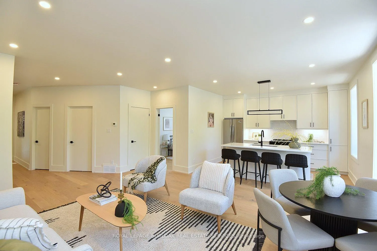 Photo 6 of Unit 201, 284 Wilson Street E, Hamilton, Ancaster — HOMEH