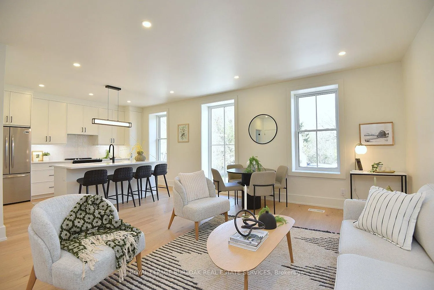 Photo 7 of Unit 201, 284 Wilson Street E, Hamilton, Ancaster — HOMEH