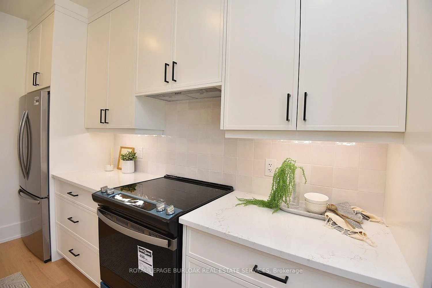 Photo 10 of Unit 201, 284 Wilson Street E, Hamilton, Ancaster — HOMEH