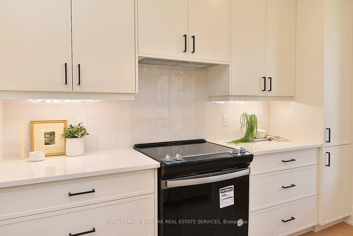 Photo 11 of Unit 201, 284 Wilson Street E, Hamilton, Ancaster — HOMEH