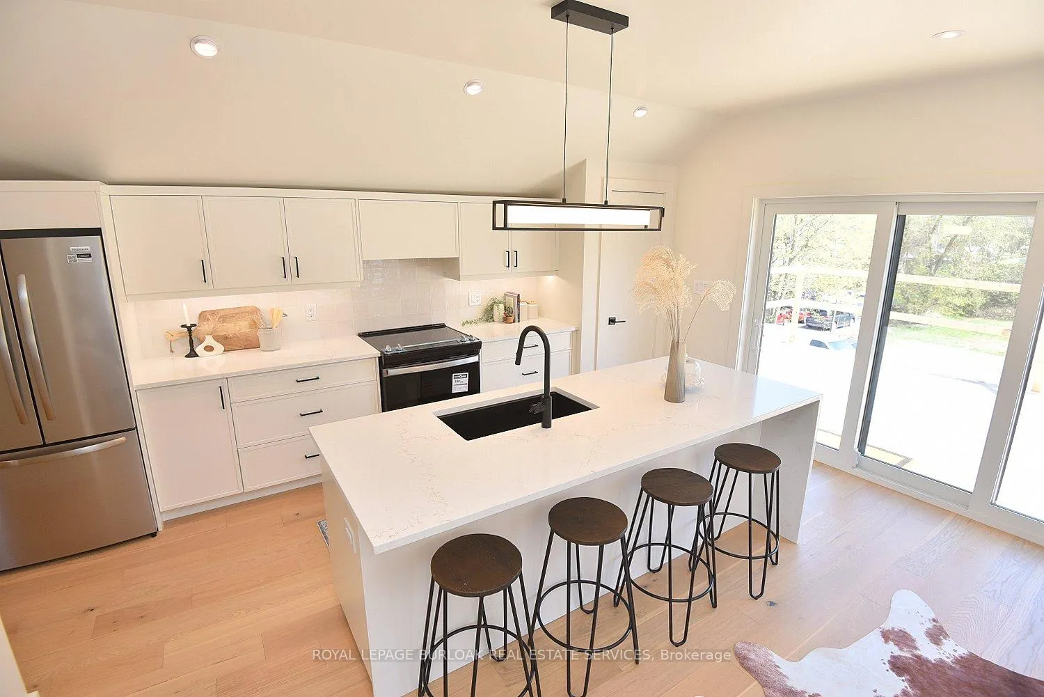 Photo 13 of Unit 202, 284 Wilson Street E, Hamilton, Ancaster — HOMEH