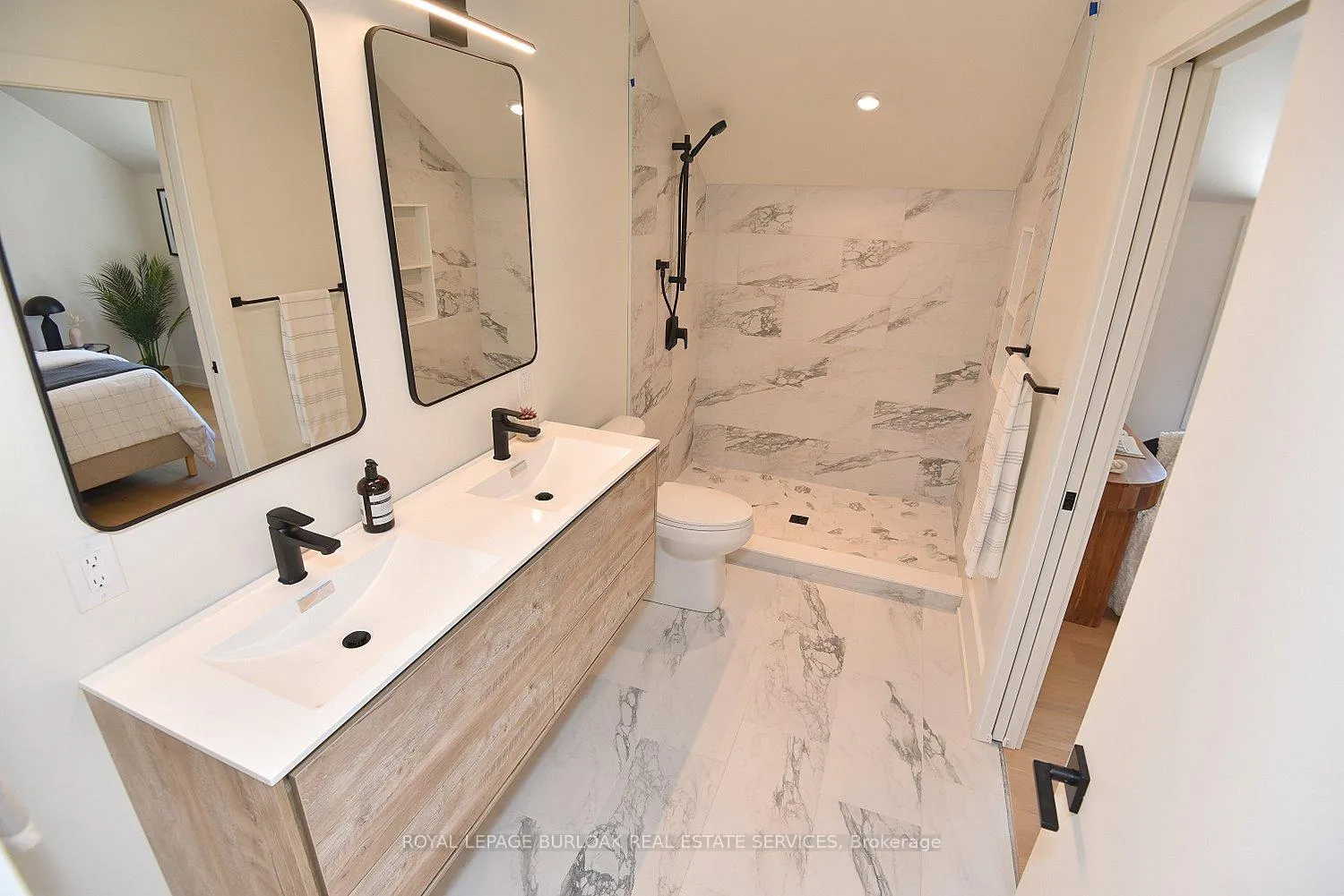 Photo 19 of Unit 202, 284 Wilson Street E, Hamilton, Ancaster — HOMEH