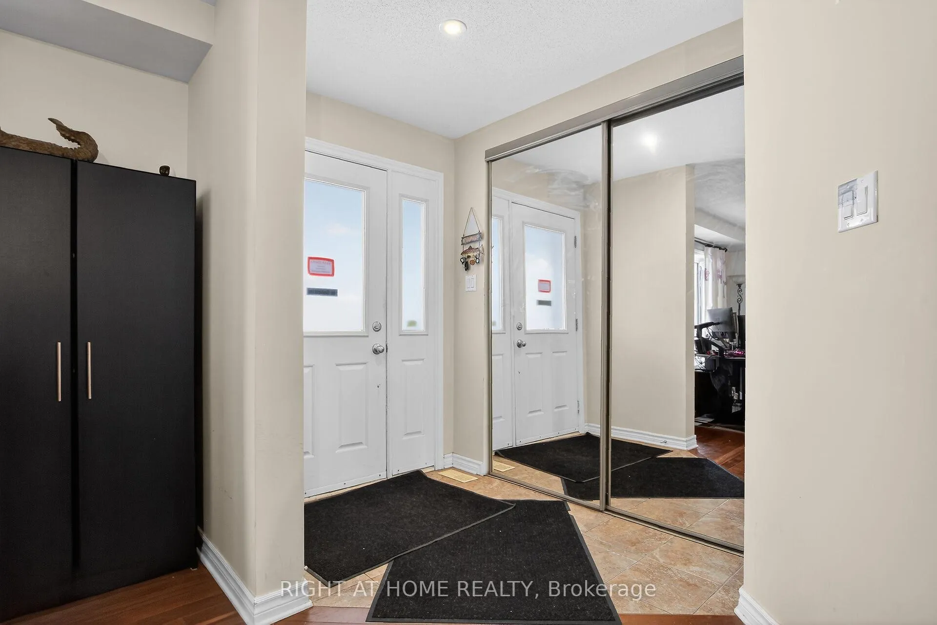 Photo 2 of 307 Ventanna Way, Ottawa, Barrhaven - Strandherd — HOMEH
