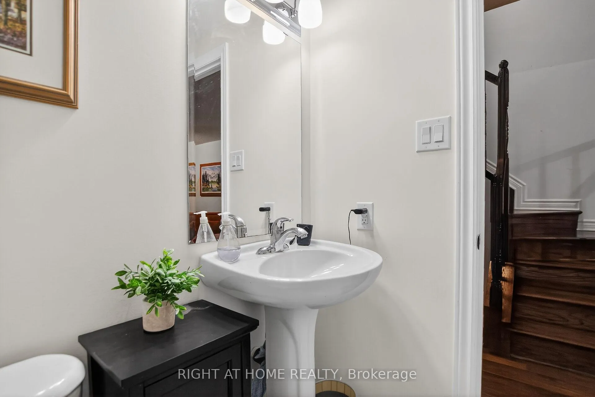 Photo 8 of 307 Ventanna Way, Ottawa, Barrhaven - Strandherd — HOMEH