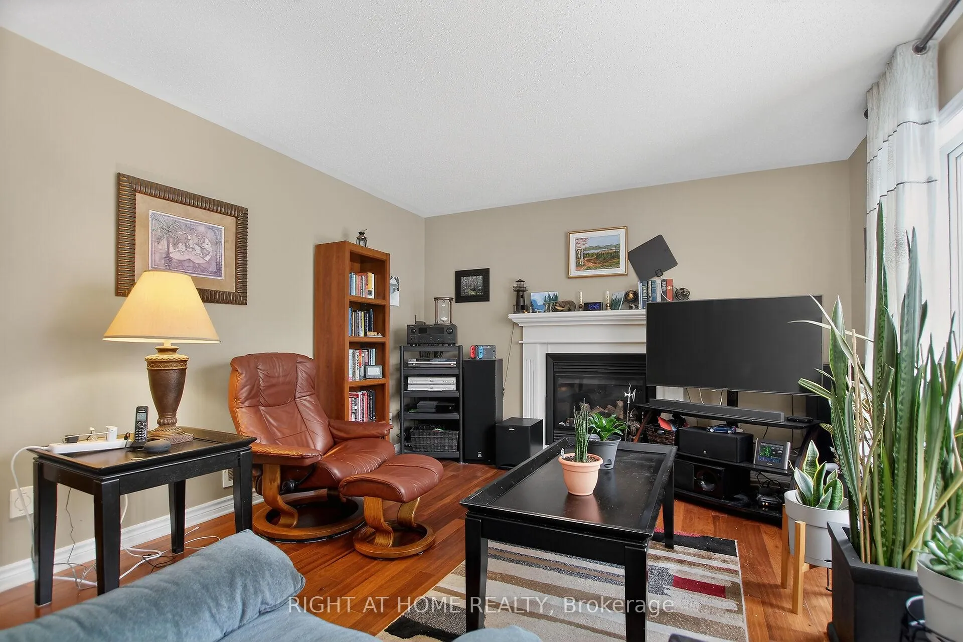 Photo 16 of 307 Ventanna Way, Ottawa, Barrhaven - Strandherd — HOMEH