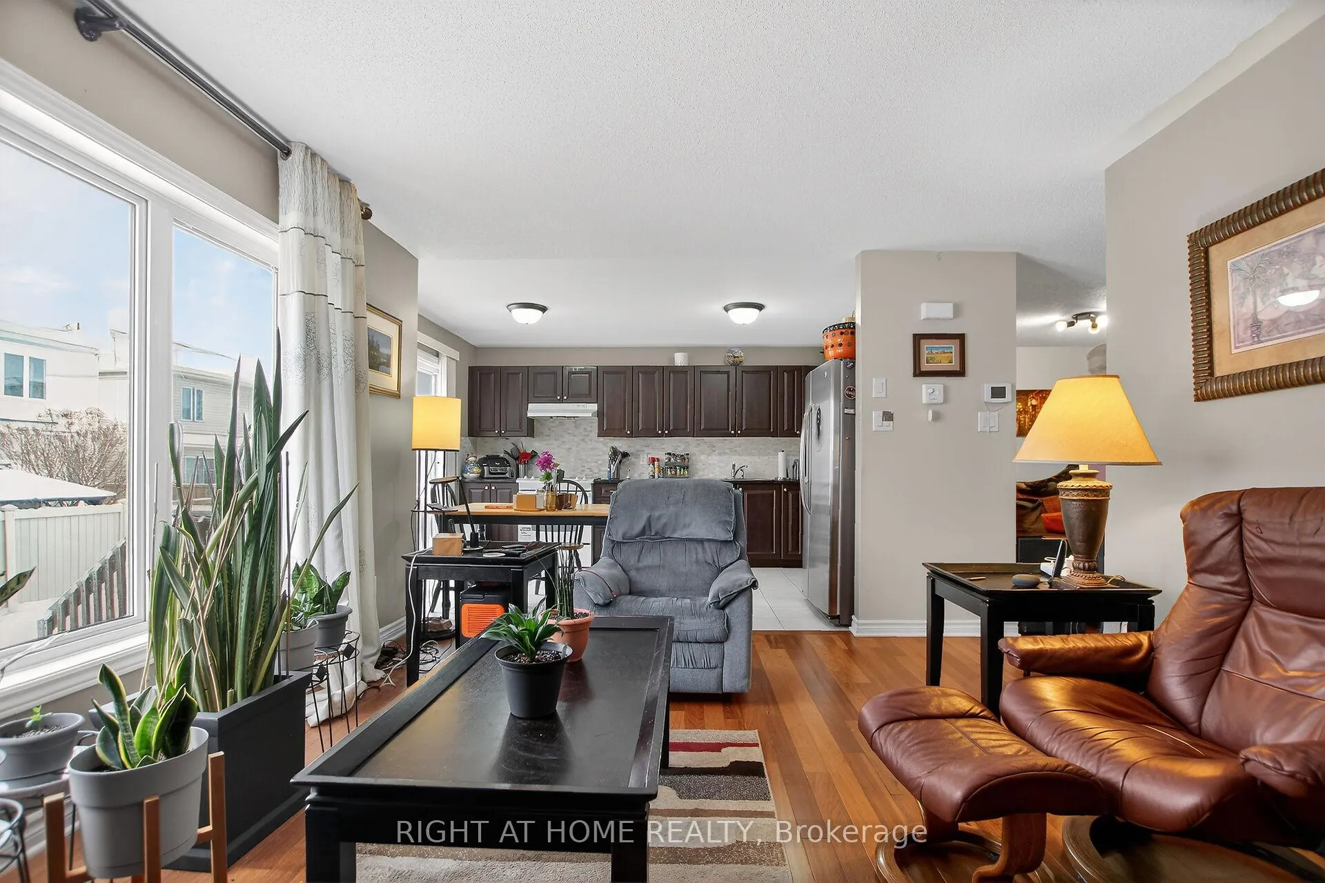 Photo 18 of 307 Ventanna Way, Ottawa, Barrhaven - Strandherd — HOMEH