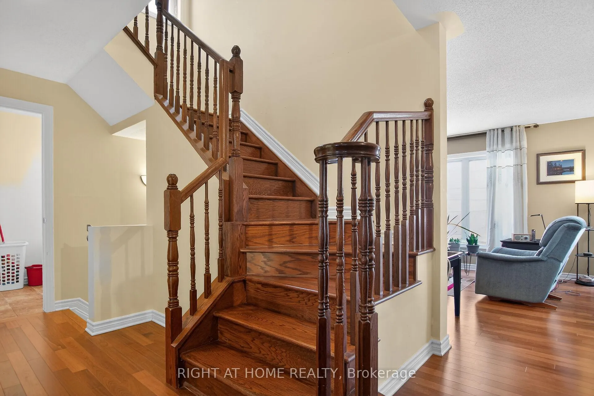 Photo 19 of 307 Ventanna Way, Ottawa, Barrhaven - Strandherd — HOMEH