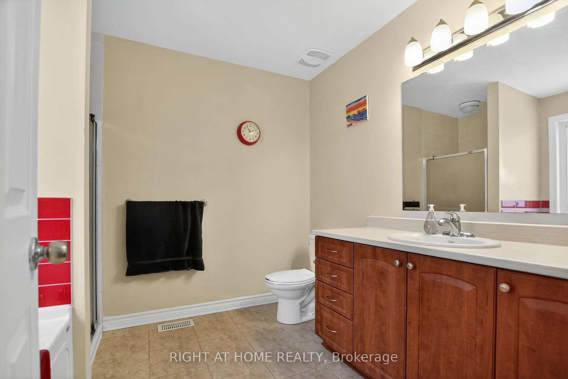 Photo 23 of 307 Ventanna Way, Ottawa, Barrhaven - Strandherd — HOMEH