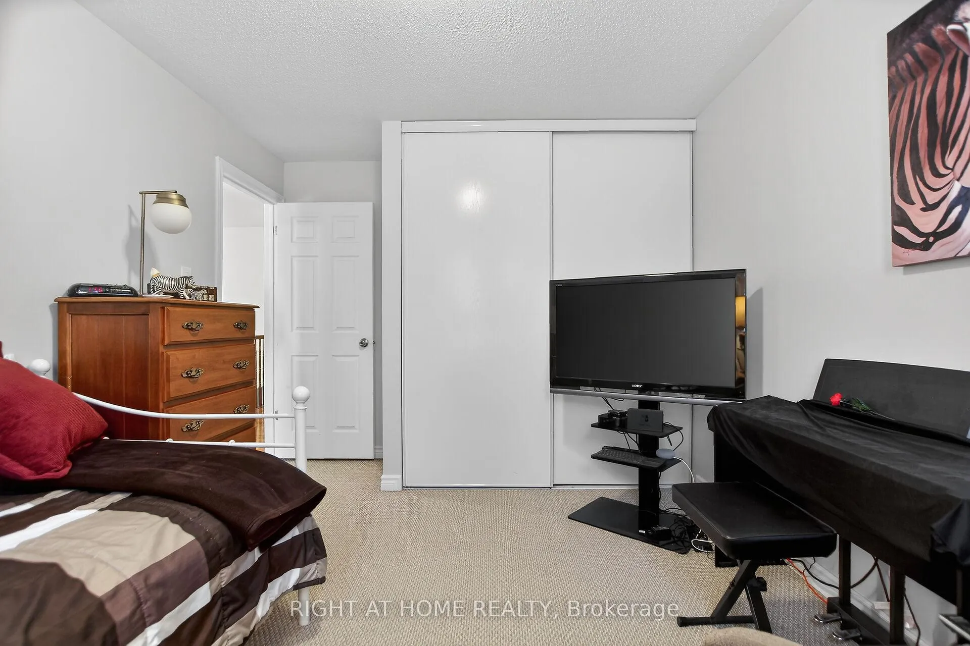 Photo 28 of 307 Ventanna Way, Ottawa, Barrhaven - Strandherd — HOMEH