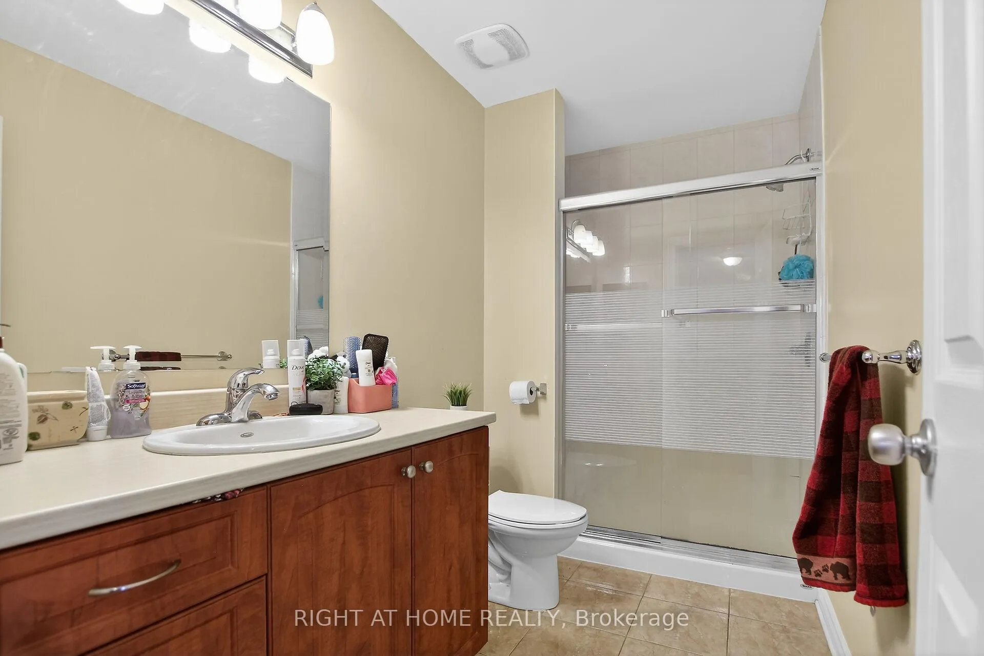 Photo 32 of 307 Ventanna Way, Ottawa, Barrhaven - Strandherd — HOMEH