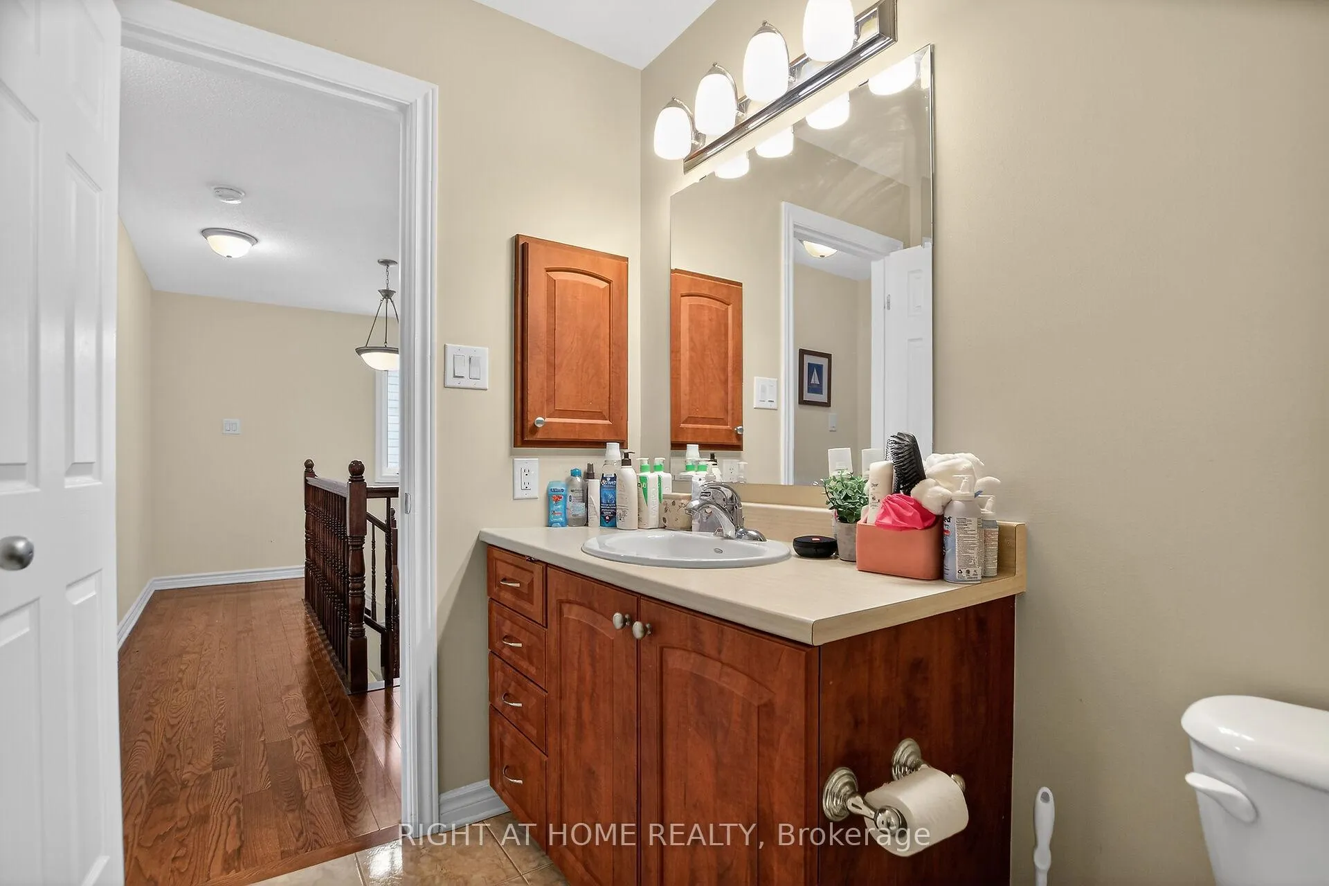Photo 33 of 307 Ventanna Way, Ottawa, Barrhaven - Strandherd — HOMEH