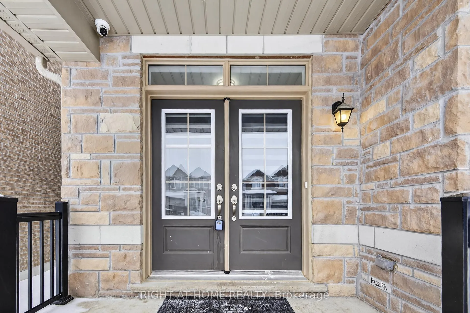 Photo 3 of 1218 Corby Way, Innisfil, Rural Innisfil — HOMEH