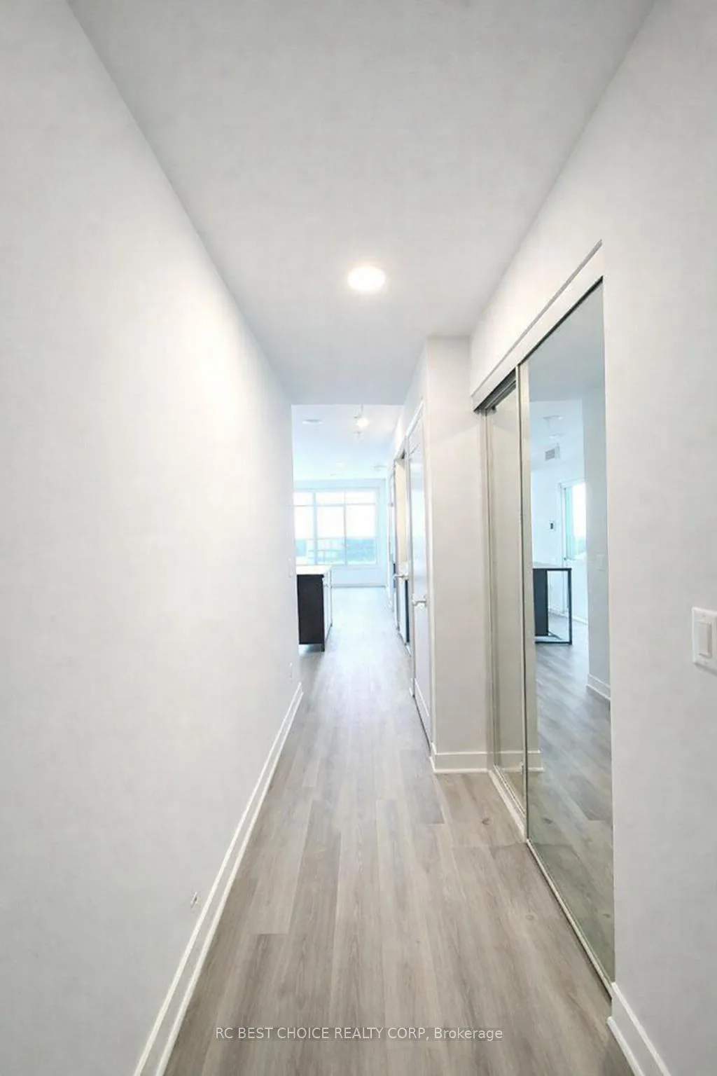 Photo 2 of Unit A2602, 30 Upper Mall Way, Vaughan, Brownridge — HOMEH