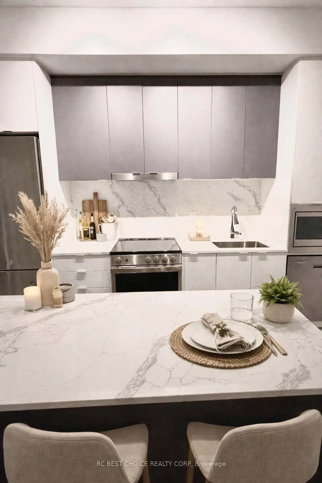 Photo 5 of Unit A2602, 30 Upper Mall Way, Vaughan, Brownridge — HOMEH