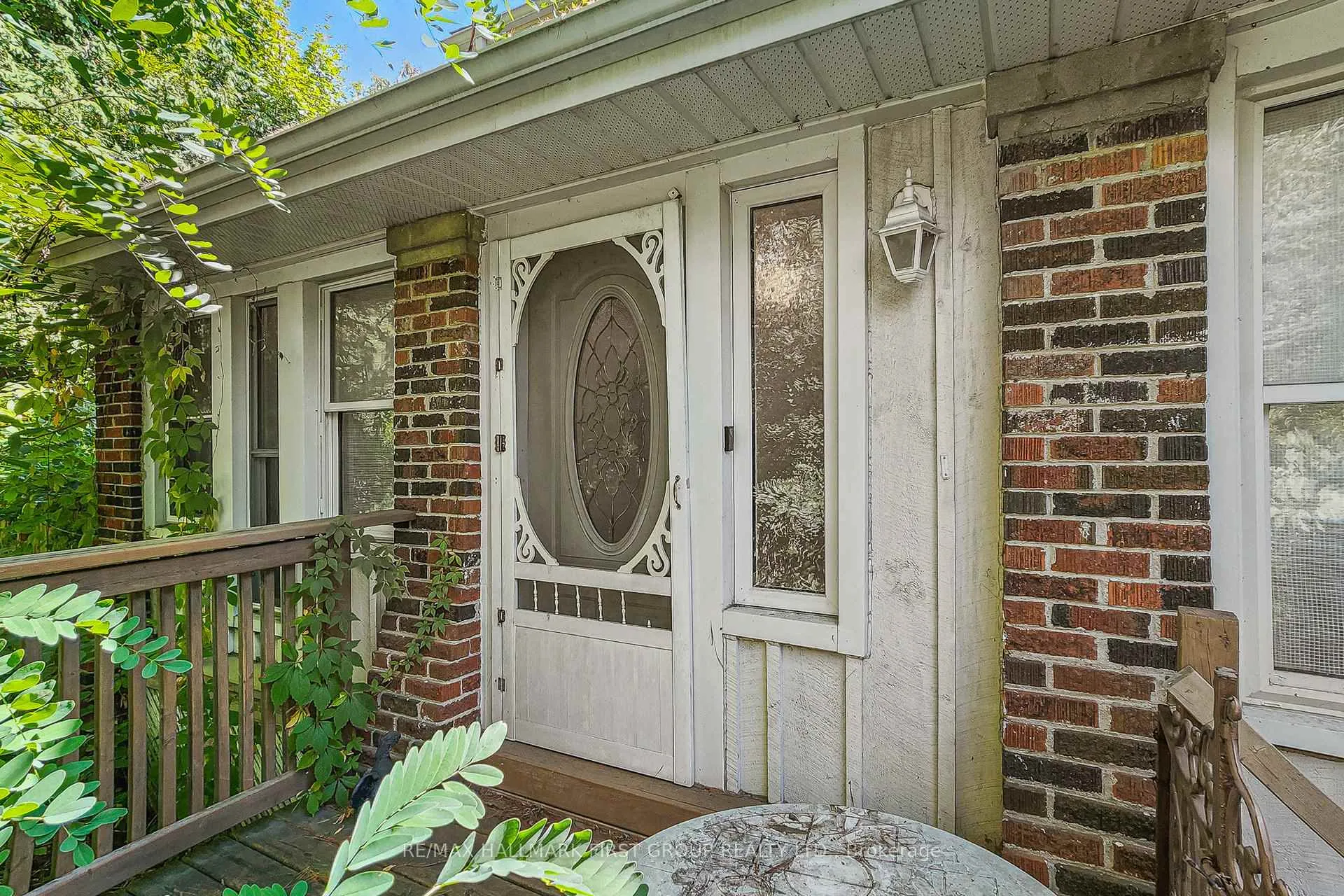 Photo 4 of 1433 Finch Avenue, Pickering, Liverpool — HOMEH