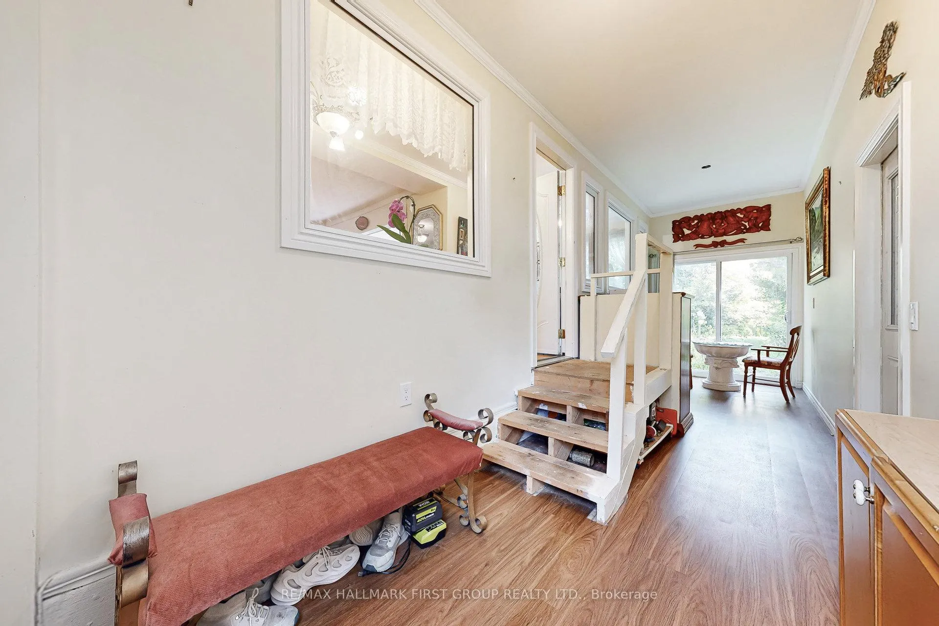Photo 5 of 1433 Finch Avenue, Pickering, Liverpool — HOMEH