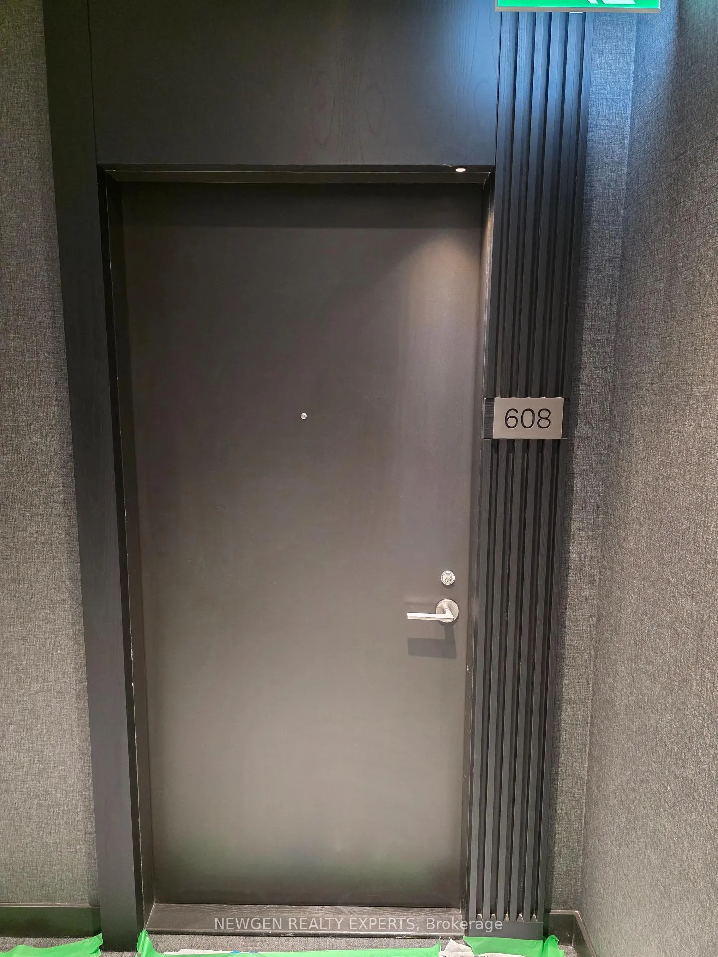 Photo 2 of Unit 608, 120 Broadway Avenue, Toronto, Mount Pleasant West — HOMEH