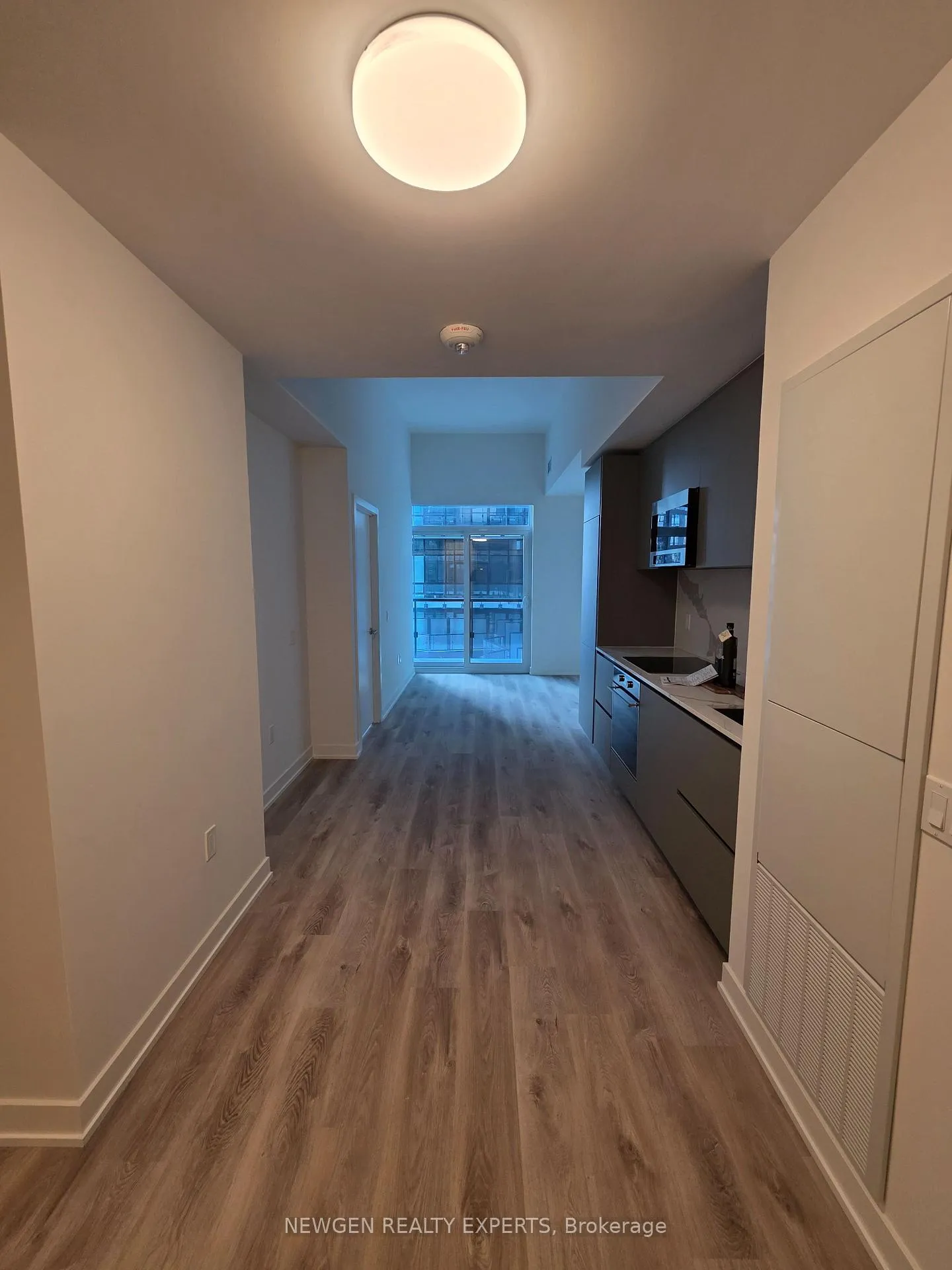 Photo 3 of Unit 608, 120 Broadway Avenue, Toronto, Mount Pleasant West — HOMEH