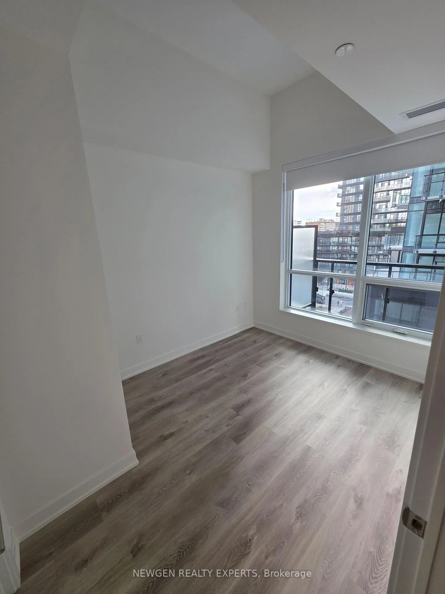Photo 9 of Unit 608, 120 Broadway Avenue, Toronto, Mount Pleasant West — HOMEH