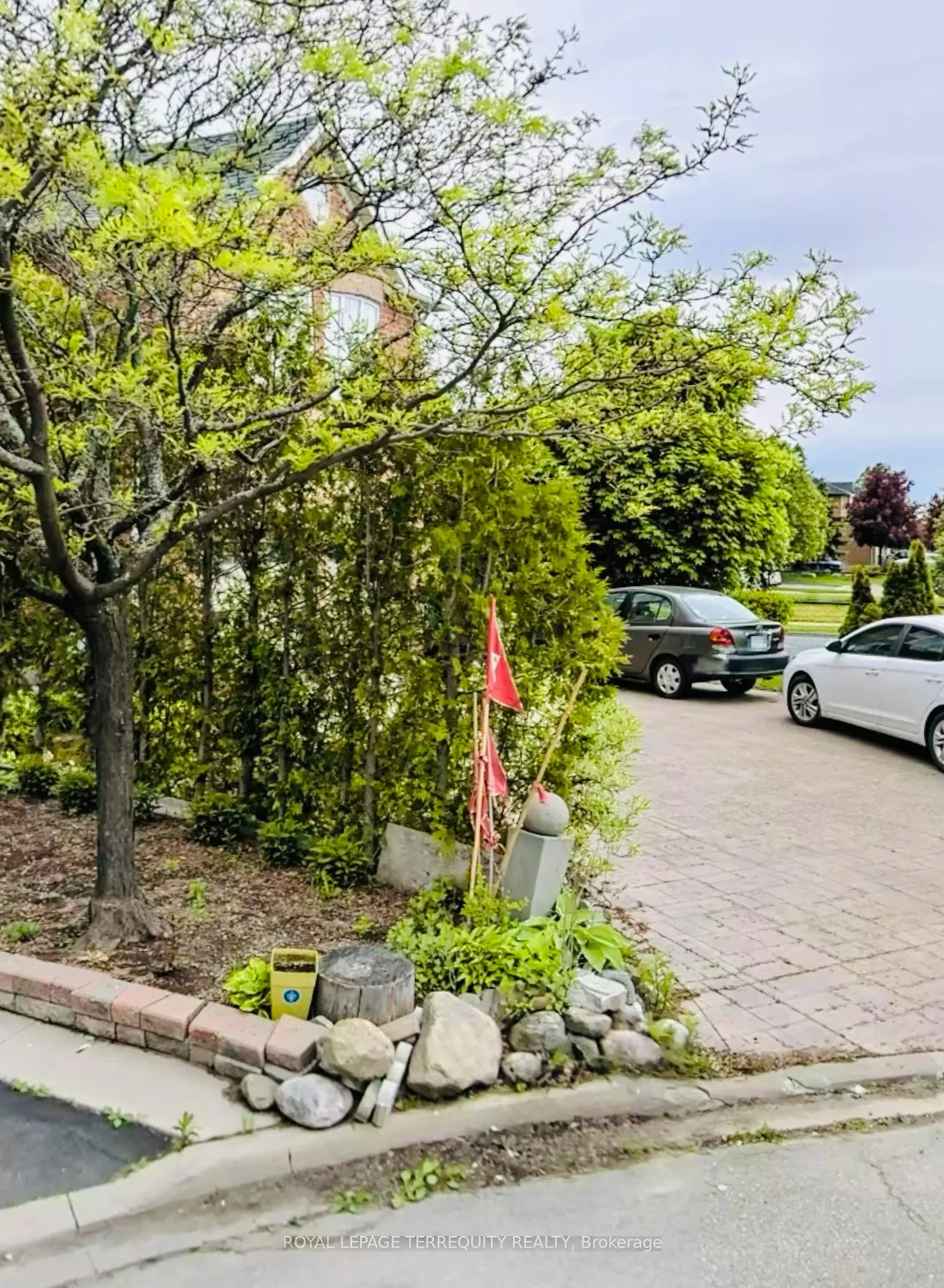 Front of 8 Shallimar Court