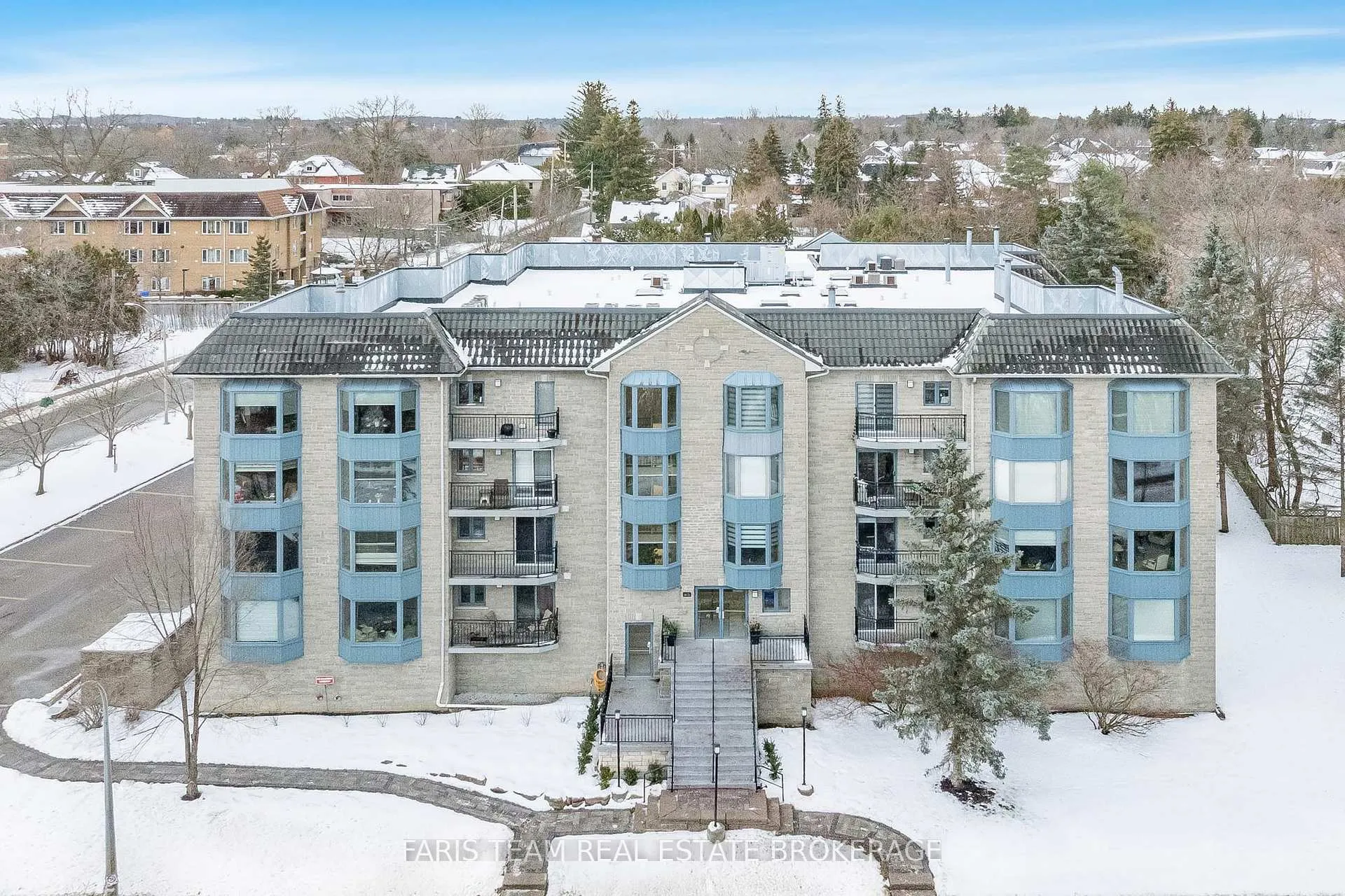 Photo 1 of Unit 307, 85 Wellington Street W, Aurora, Aurora Village — HOMEH