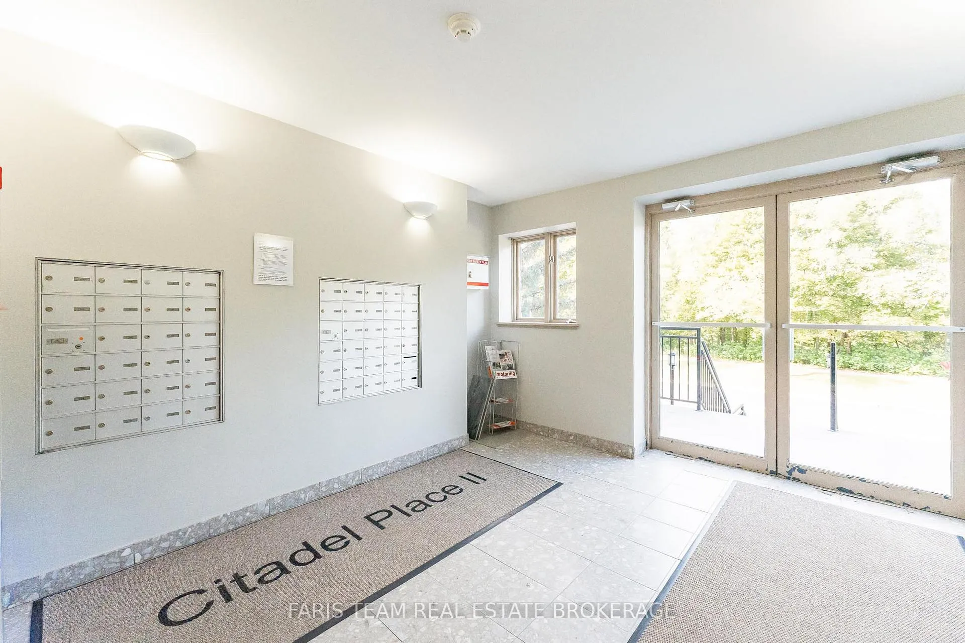 Photo 6 of Unit 307, 85 Wellington Street W, Aurora, Aurora Village — HOMEH