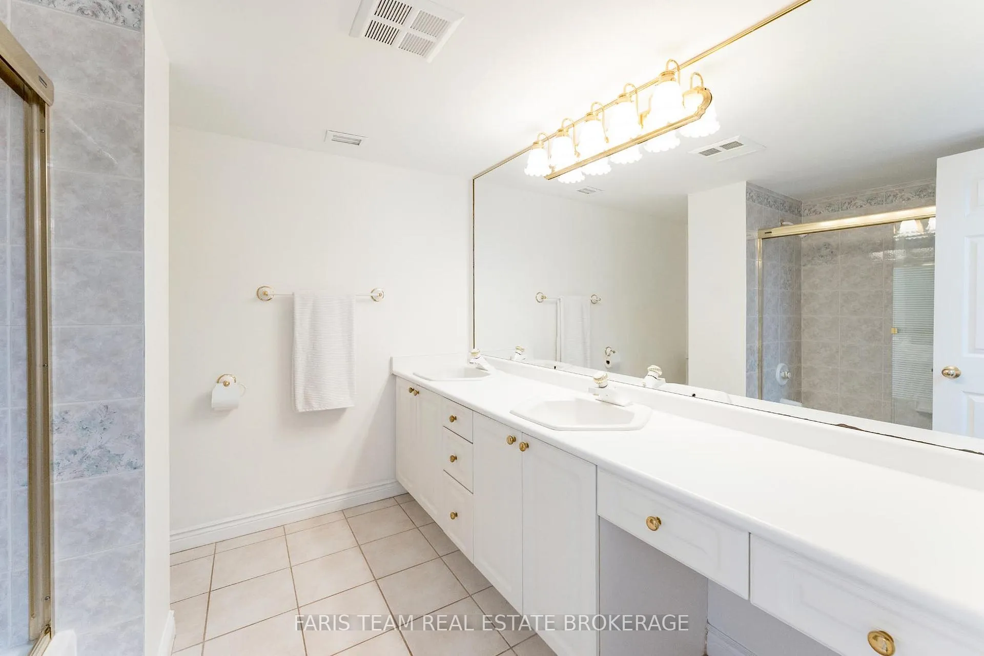 Photo 36 of Unit 307, 85 Wellington Street W, Aurora, Aurora Village — HOMEH