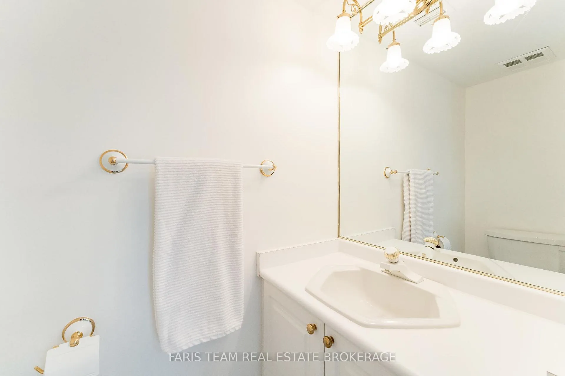 Photo 37 of Unit 307, 85 Wellington Street W, Aurora, Aurora Village — HOMEH
