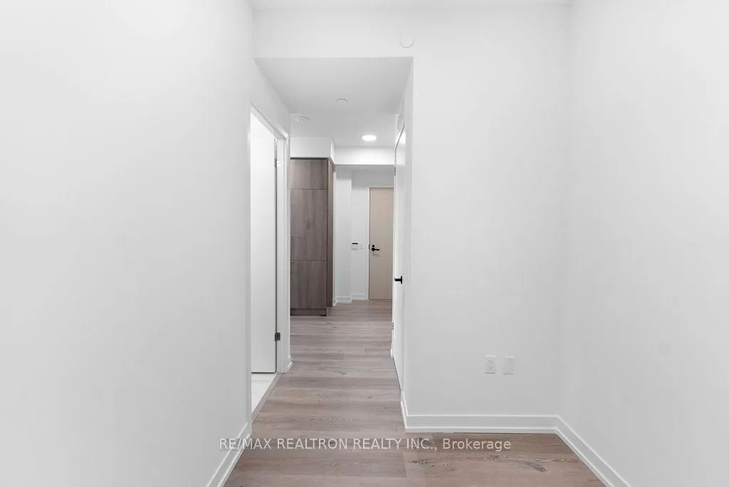 Photo 13 of Unit 4608, 225 Commerce Street, Vaughan, Vaughan Corporate Centre — HOMEH