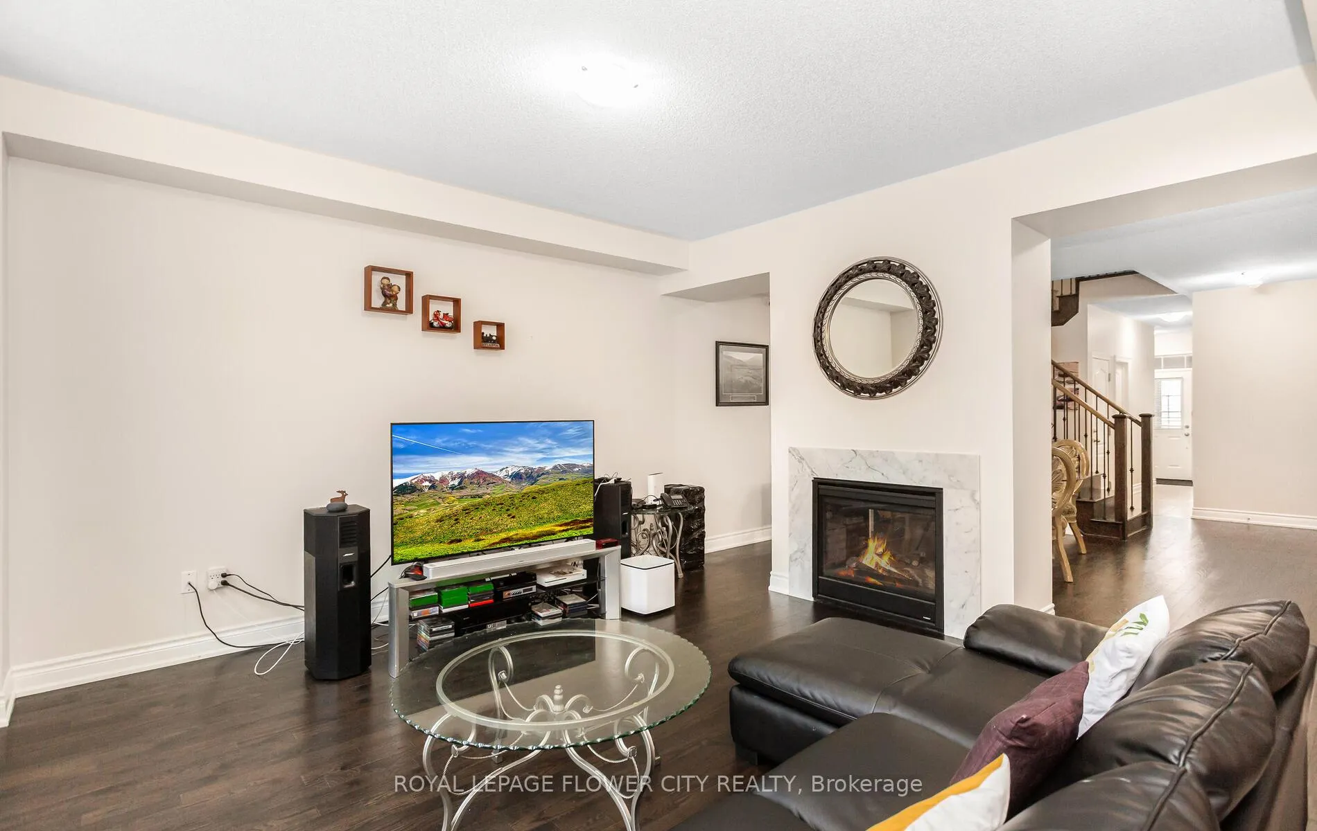 Photo 7 of 125 Lionhead Golf Road, Brampton — HOMEH