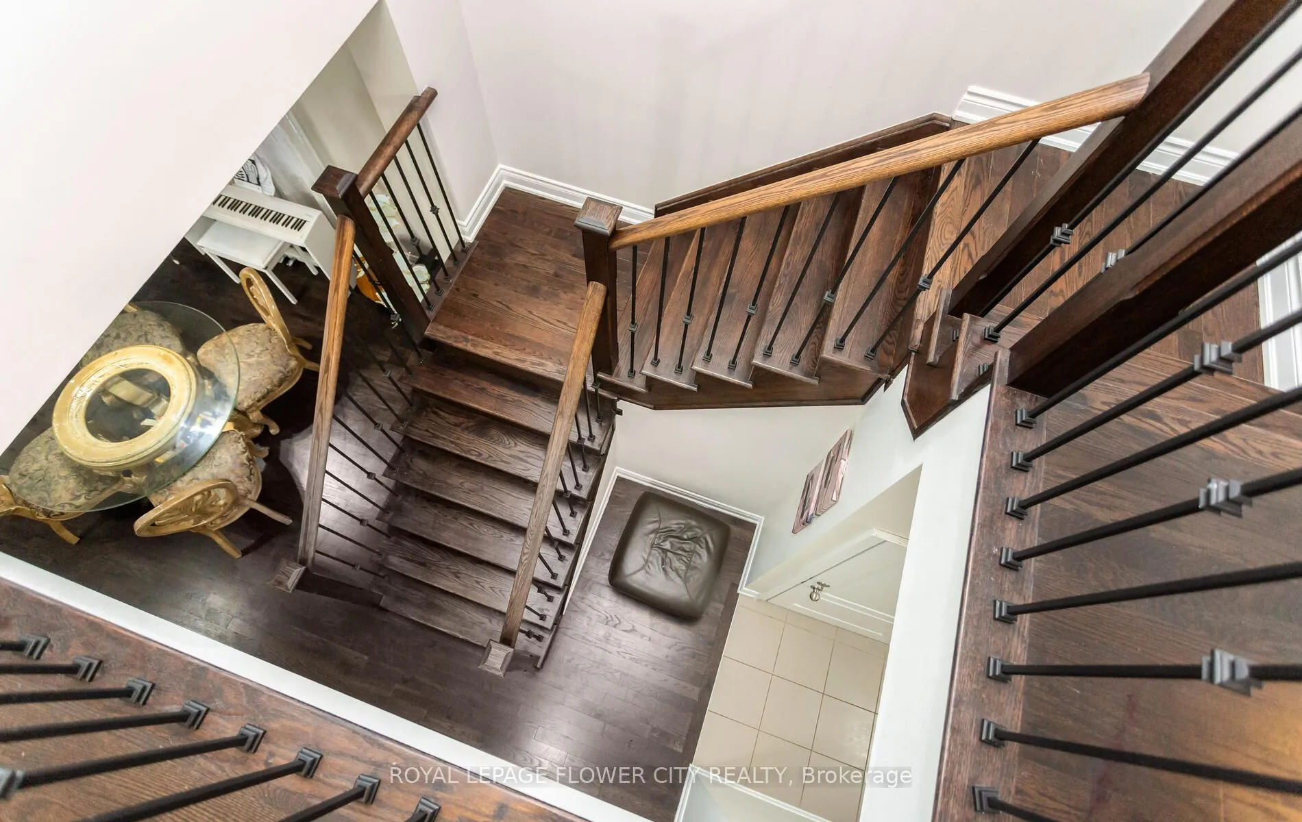 Photo 11 of 125 Lionhead Golf Road, Brampton — HOMEH
