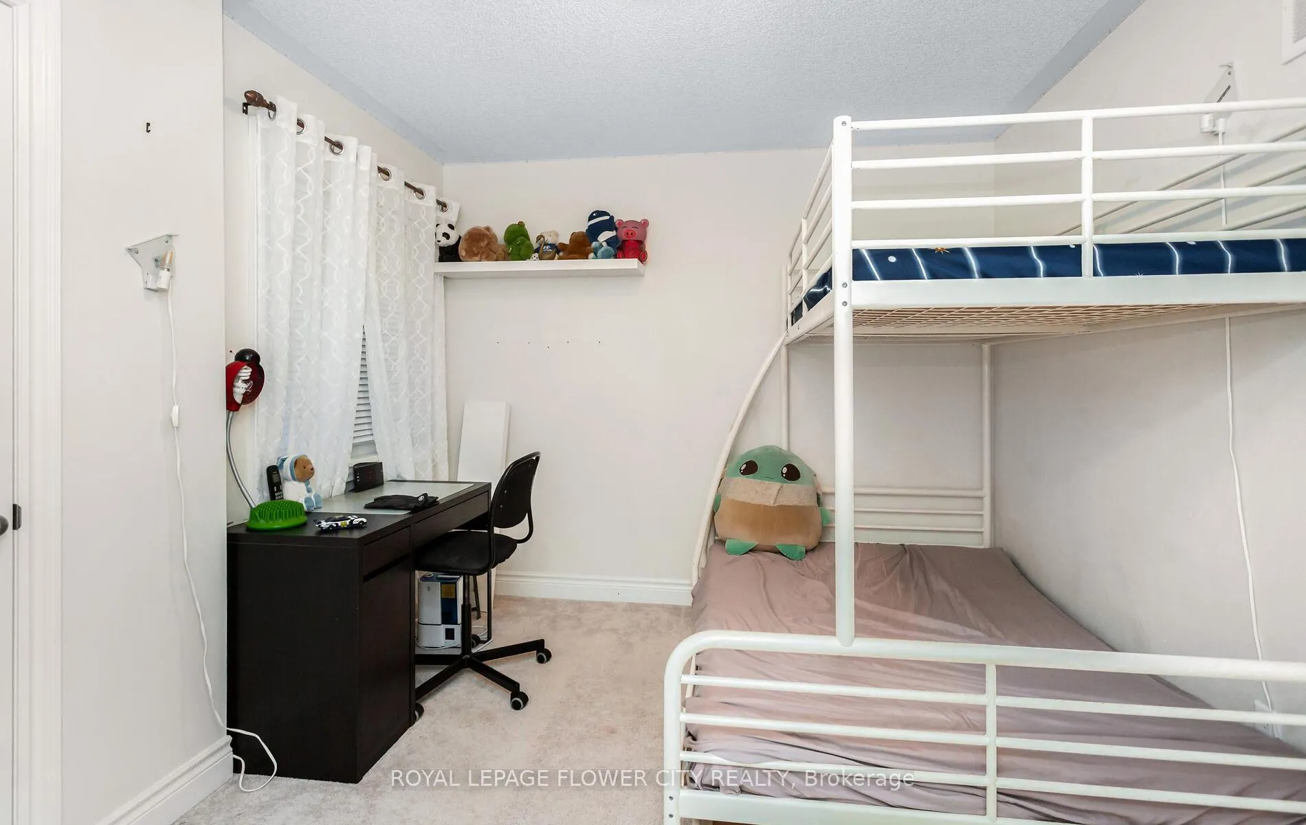 Photo 16 of 125 Lionhead Golf Road, Brampton — HOMEH