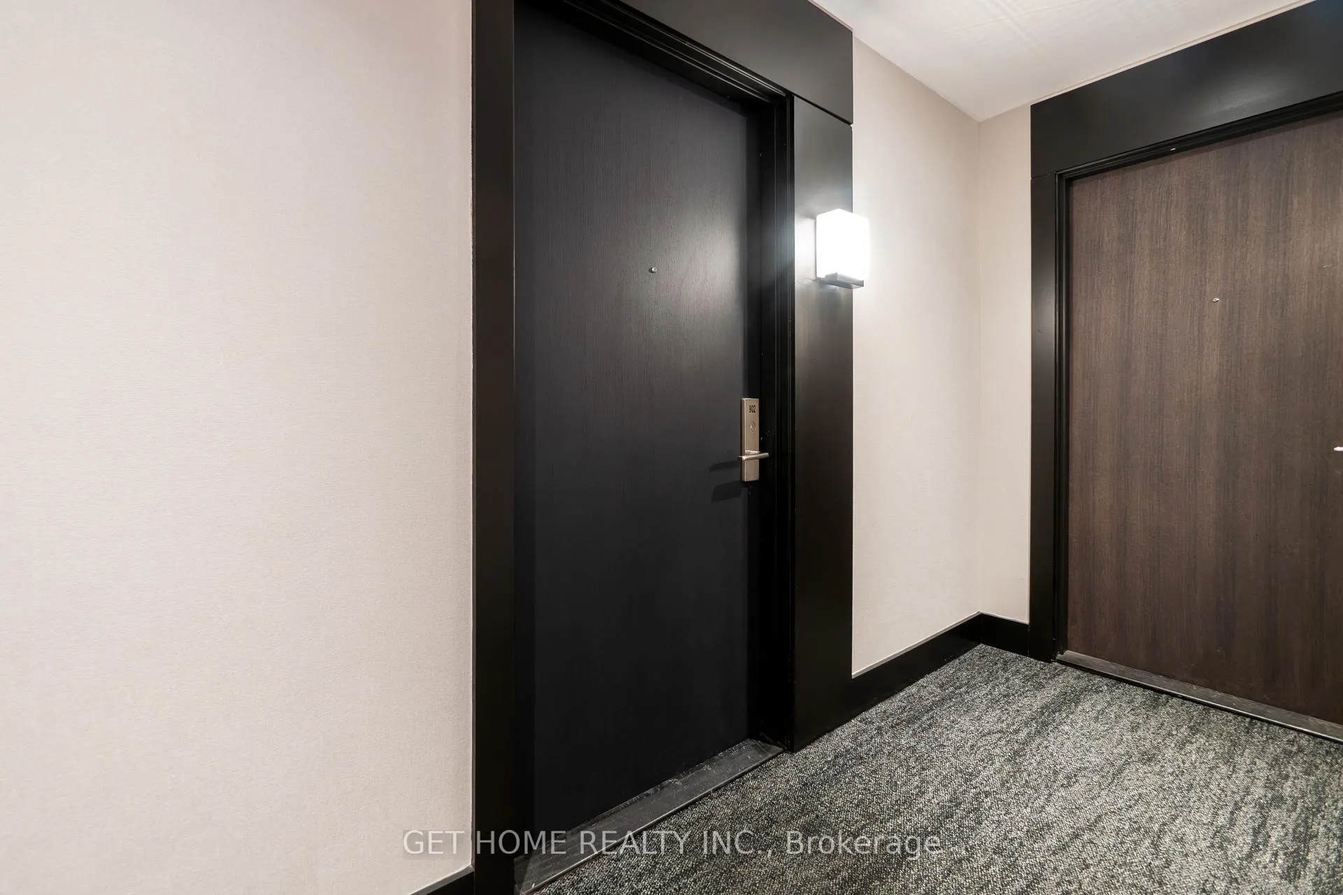 Photo 2 of Unit 902, 55 Duke Street W, Kitchener, City Commercial Core — HOMEH