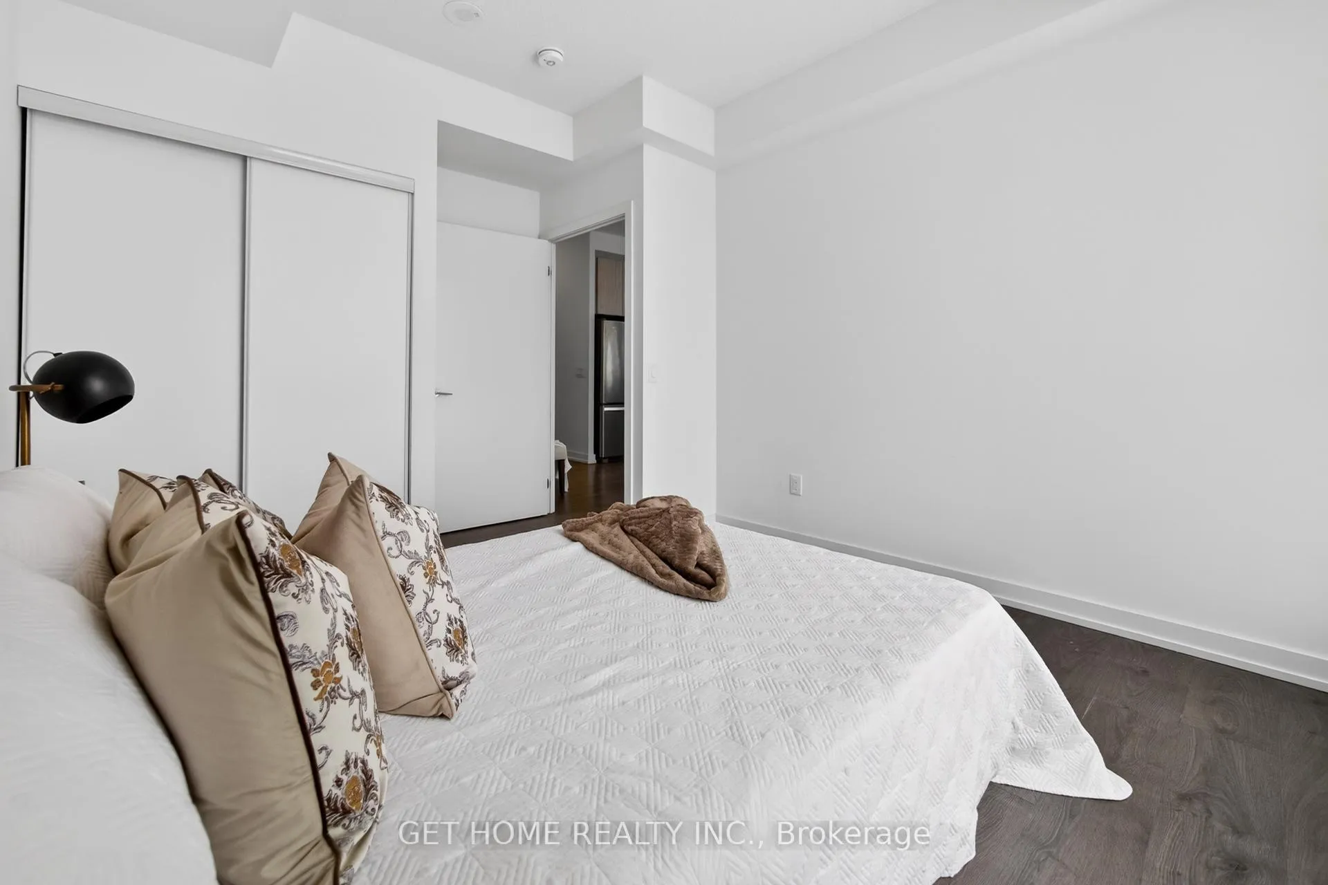 Photo 19 of Unit 902, 55 Duke Street W, Kitchener, City Commercial Core — HOMEH