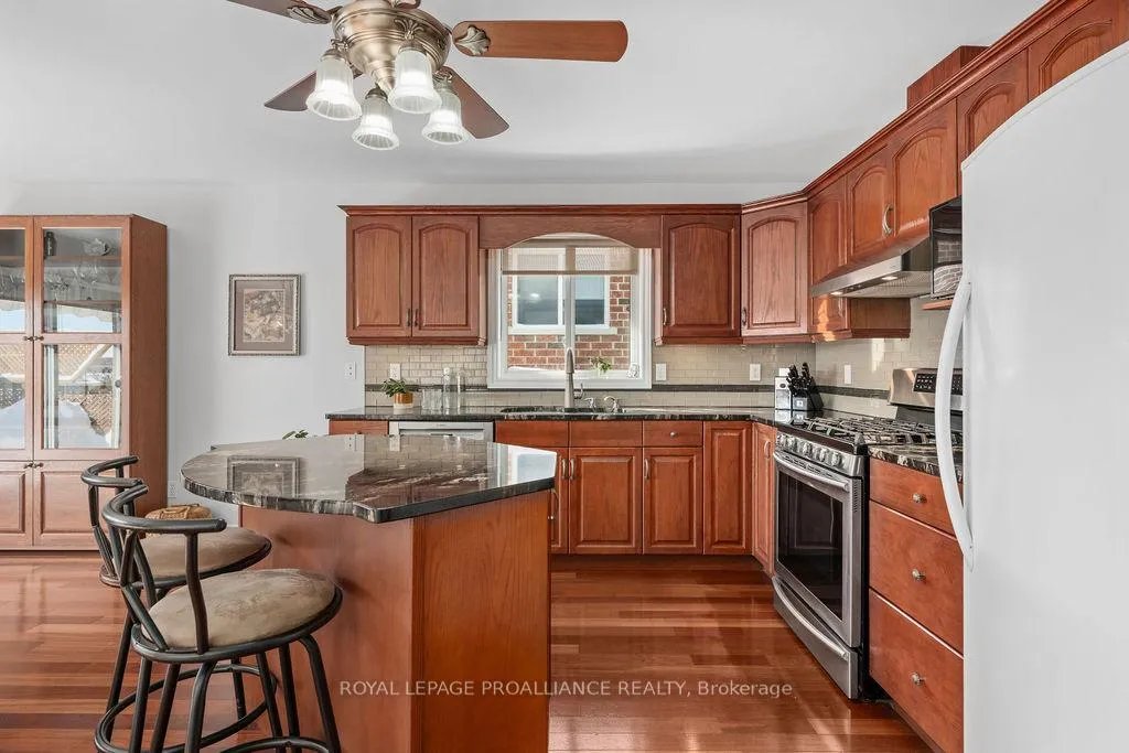Photo 11 of 5 Simcoe Drive, Belleville, Thurlow Ward — HOMEH