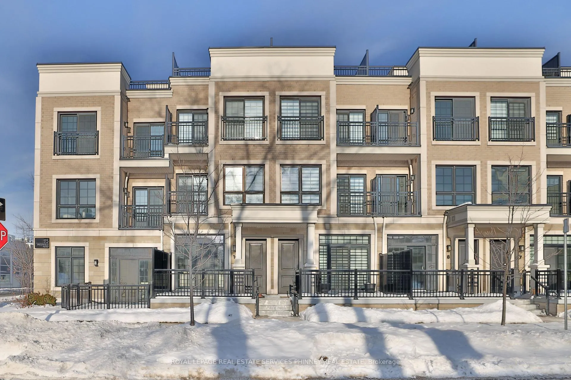 Photo 1 of Unit 10, 95 Brookfield Road, Oakville, Central — HOMEH