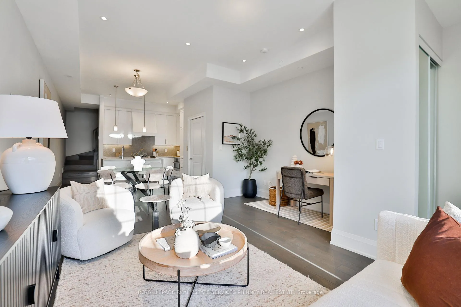 Photo 6 of Unit 10, 95 Brookfield Road, Oakville, Central — HOMEH