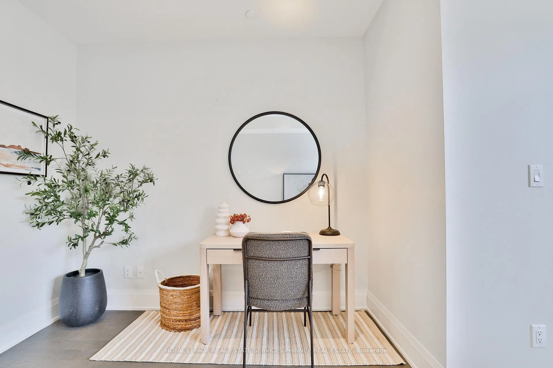 Photo 7 of Unit 10, 95 Brookfield Road, Oakville, Central — HOMEH